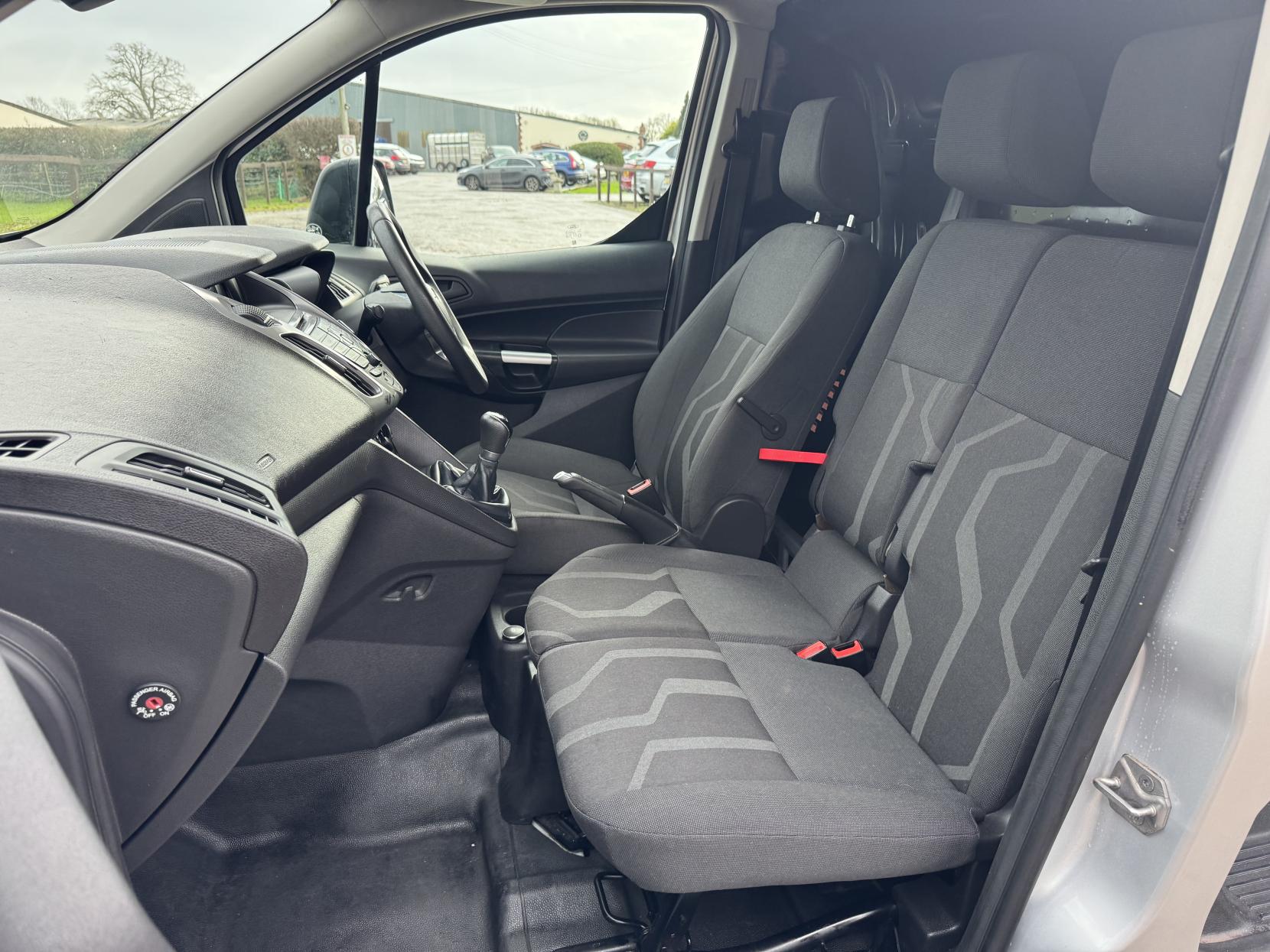 Ford Transit Connect 1.6 TDCi 210 Trend Panel Van 5dr Diesel Manual L2 H1 (128 g/km, 94 bhp)