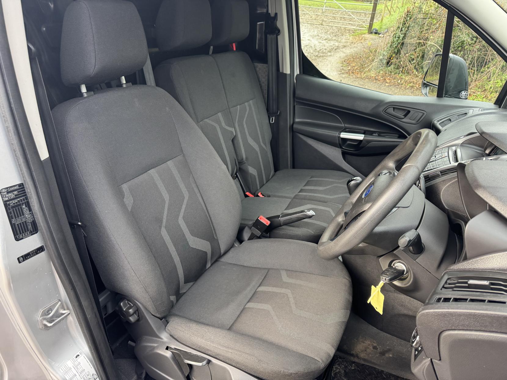 Ford Transit Connect 1.6 TDCi 210 Trend Panel Van 5dr Diesel Manual L2 H1 (128 g/km, 94 bhp)