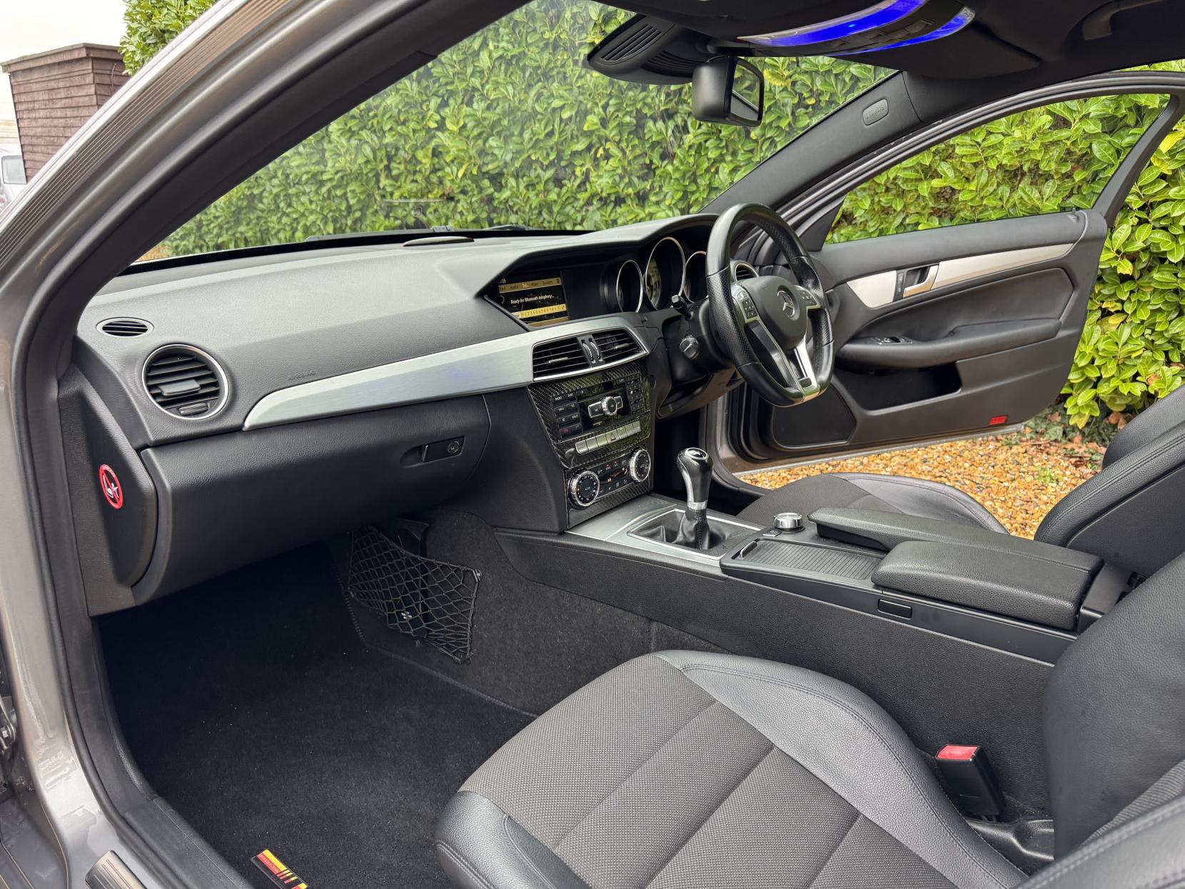 Mercedes-Benz C Class 2.1 C220 CDI BlueEfficiency AMG Sport Edition 125 Coupe 2dr Diesel Manual Euro 5 (s/s) (170 ps)