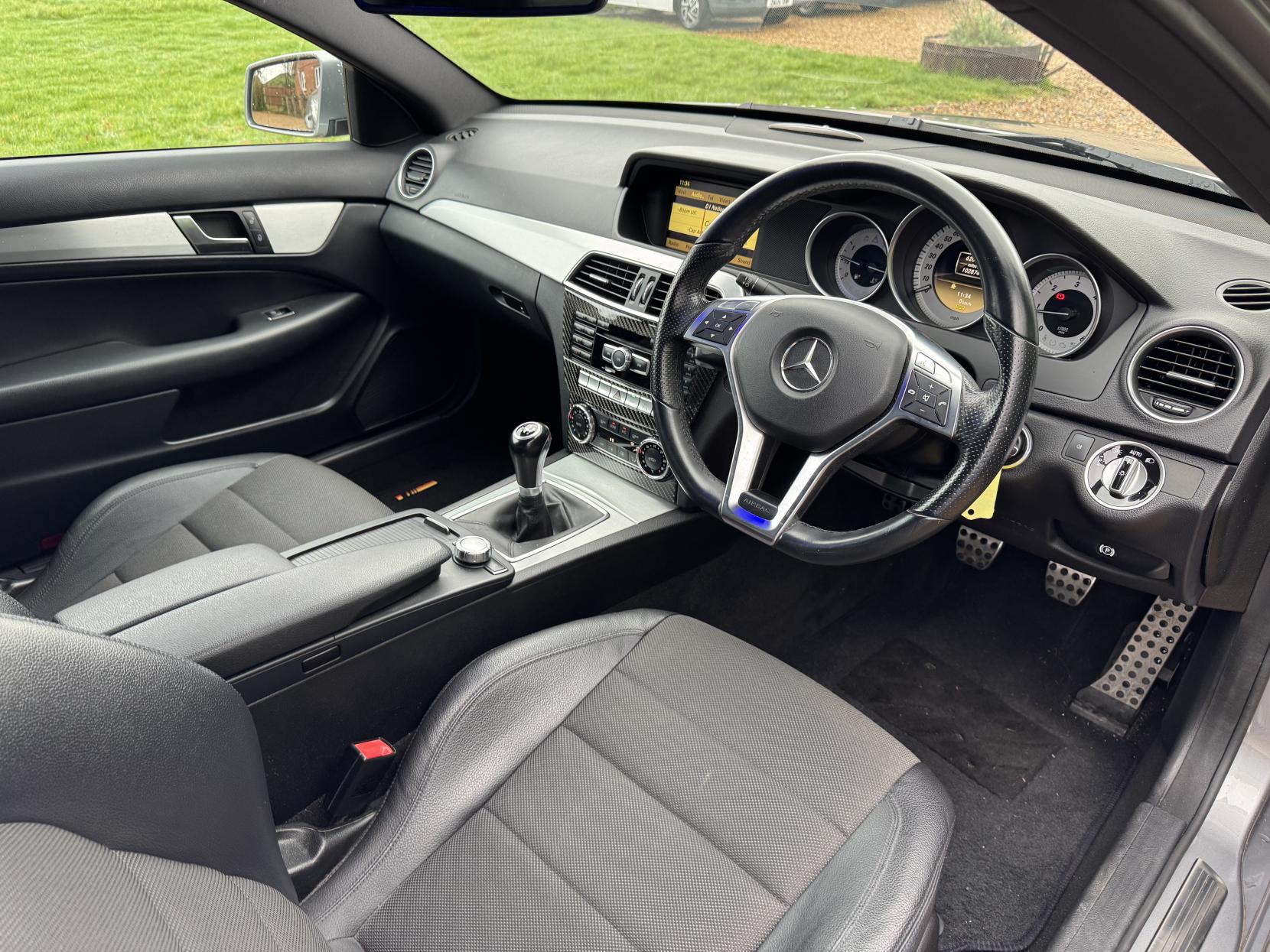 Mercedes-Benz C Class 2.1 C220 CDI BlueEfficiency AMG Sport Edition 125 Coupe 2dr Diesel Manual Euro 5 (s/s) (170 ps)