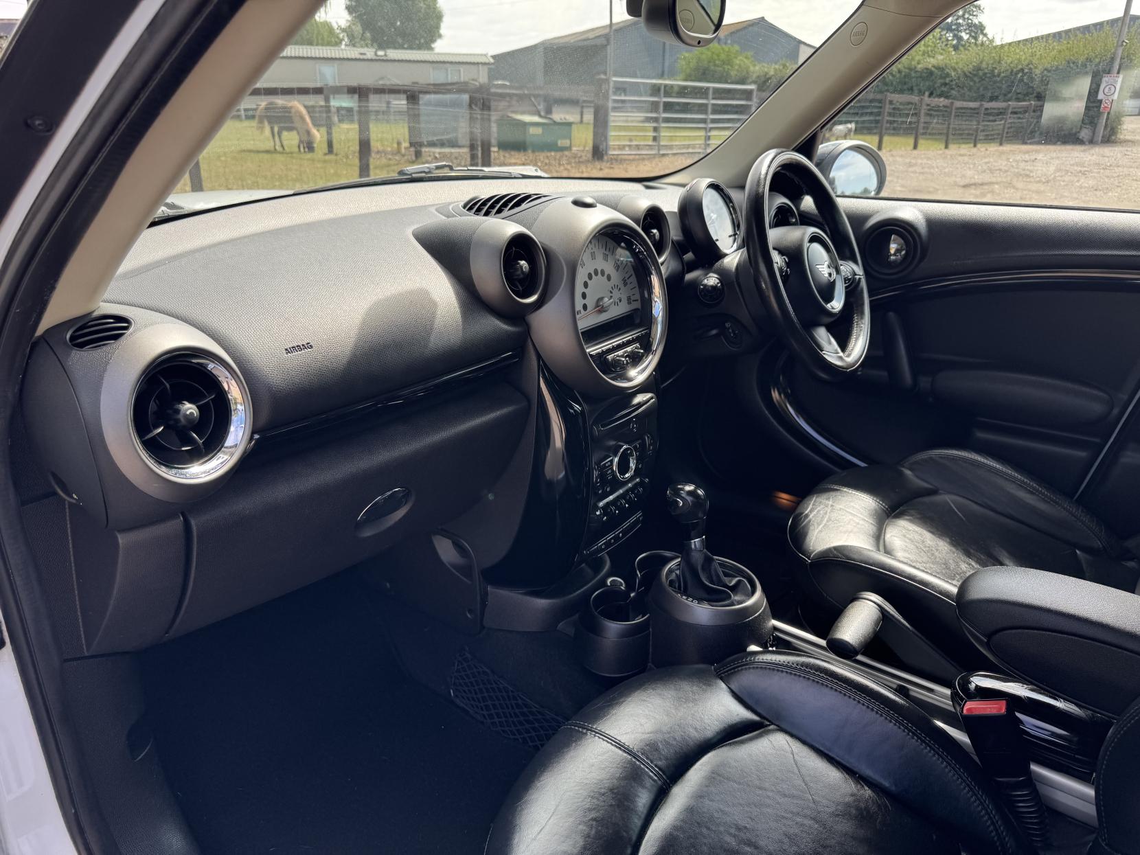 MINI Countryman 2.0 Cooper D SUV 5dr Diesel Auto ALL4 Euro 5 (112 ps)