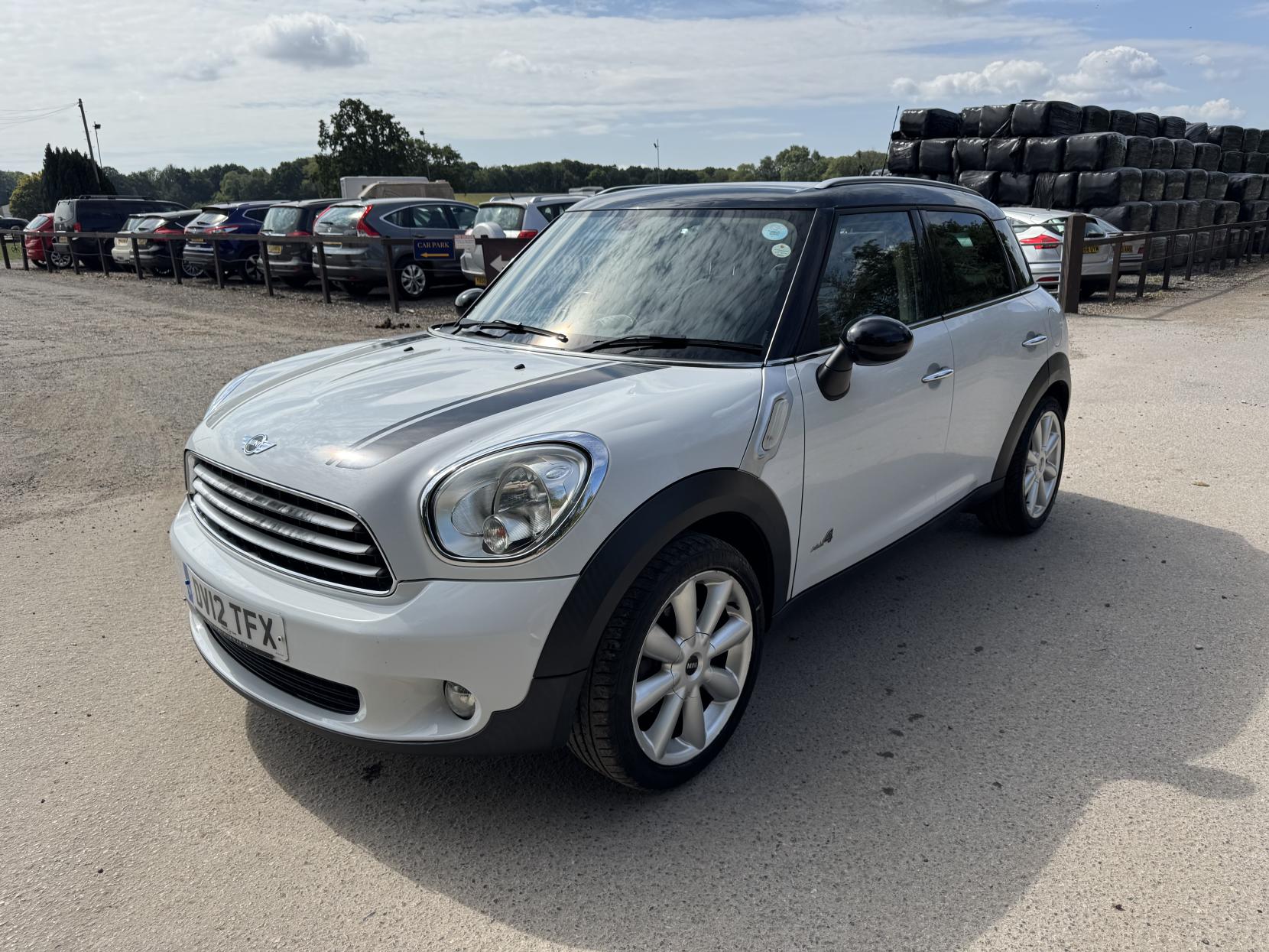 MINI Countryman 2.0 Cooper D SUV 5dr Diesel Auto ALL4 Euro 5 (112 ps)