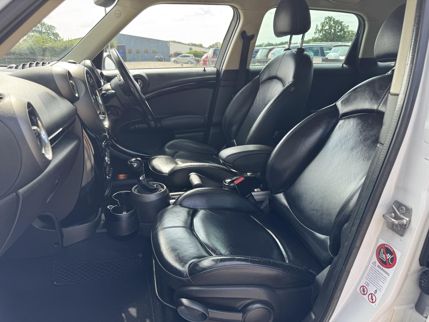 MINI Countryman 2.0 Cooper D SUV 5dr Diesel Auto ALL4 Euro 5 (112 ps)