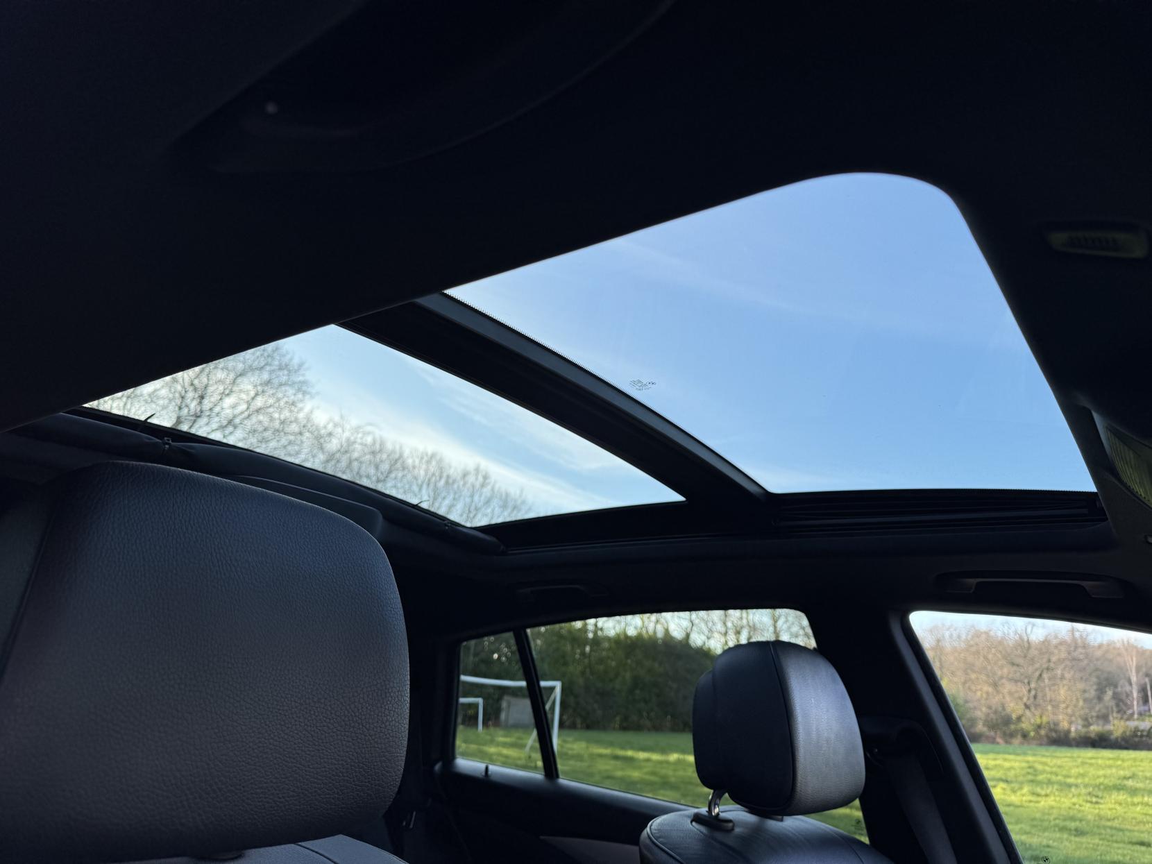 BMW 5 Series Gran Turismo 3.0 530d SE GT 5dr Diesel Steptronic Euro 5 (245 ps)