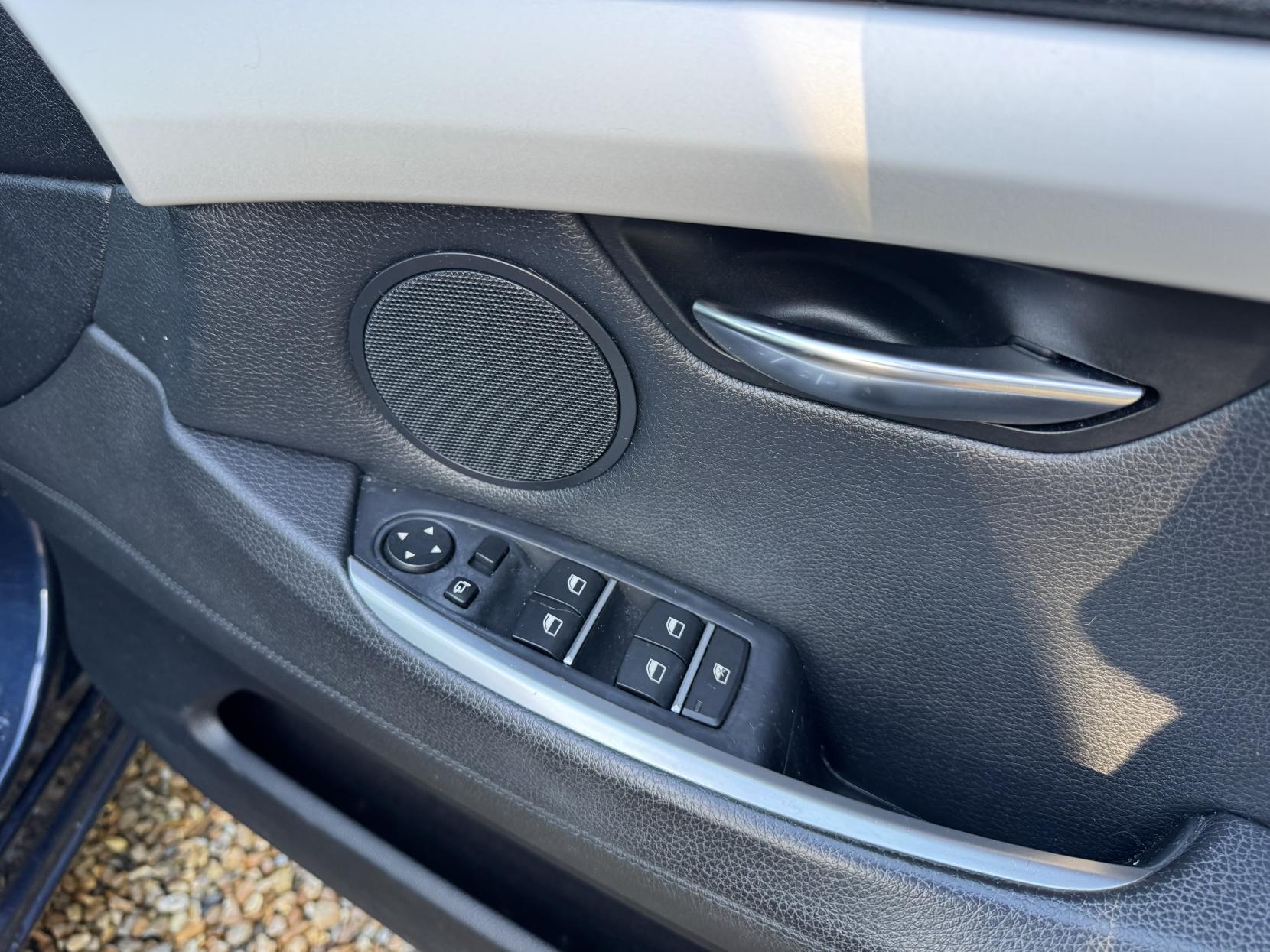 BMW 5 Series Gran Turismo 3.0 530d SE GT 5dr Diesel Steptronic Euro 5 (245 ps)