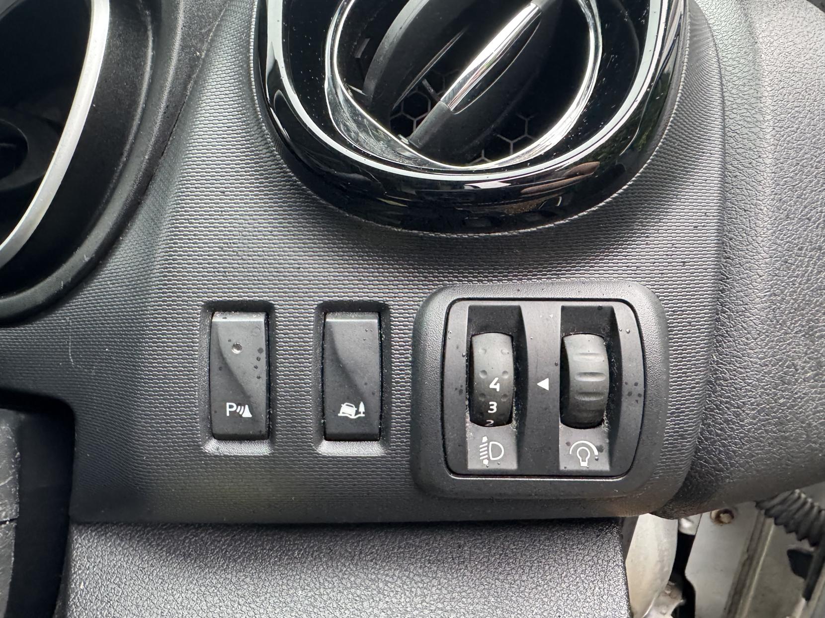 Vauxhall Vivaro 1.6 CDTi 2900 Sportive Panel Van 5dr Diesel Manual L2 H1 Euro 6 (120 ps)