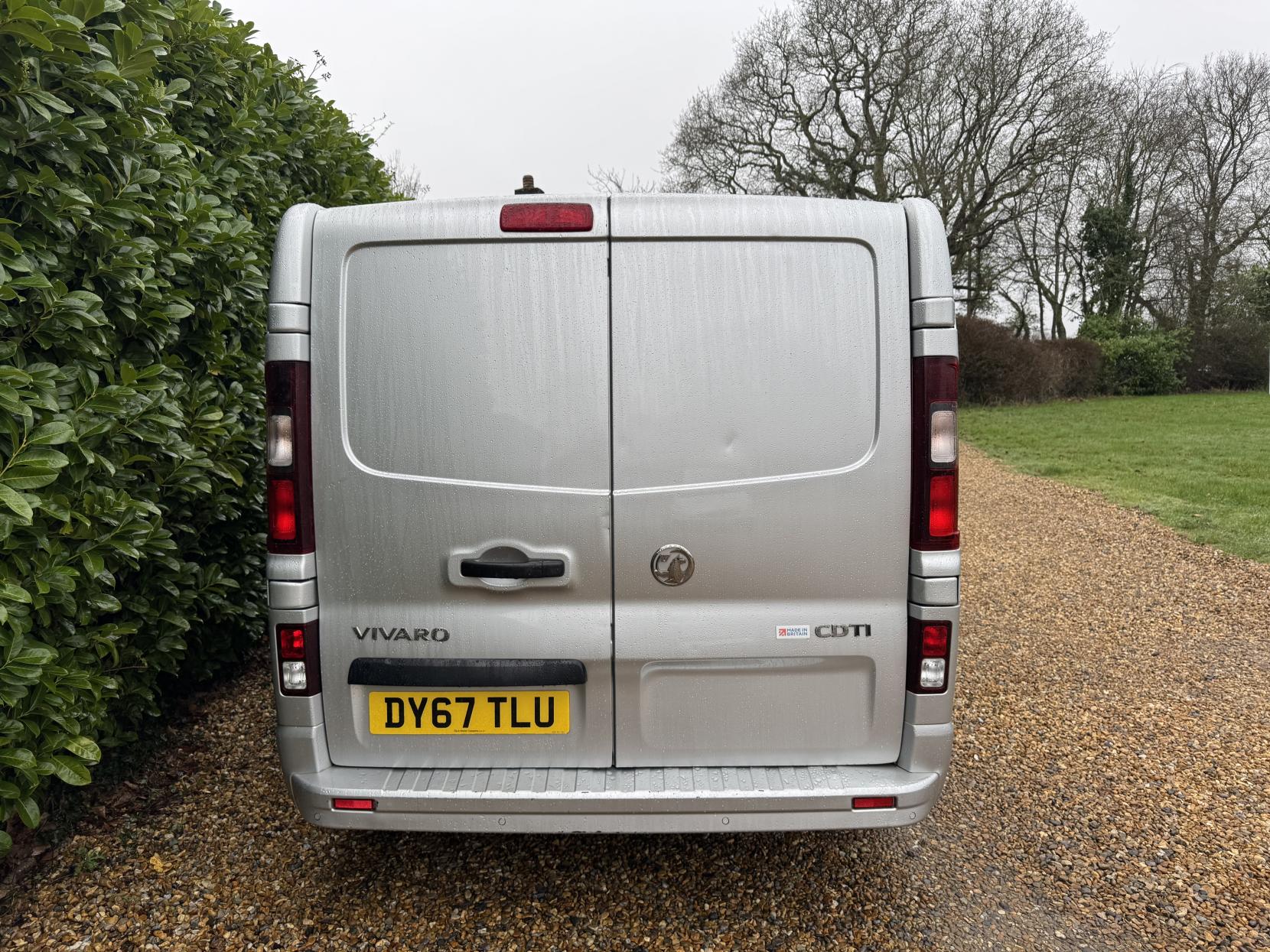 Vauxhall Vivaro 1.6 CDTi 2900 Sportive Panel Van 5dr Diesel Manual L2 H1 Euro 6 (120 ps)