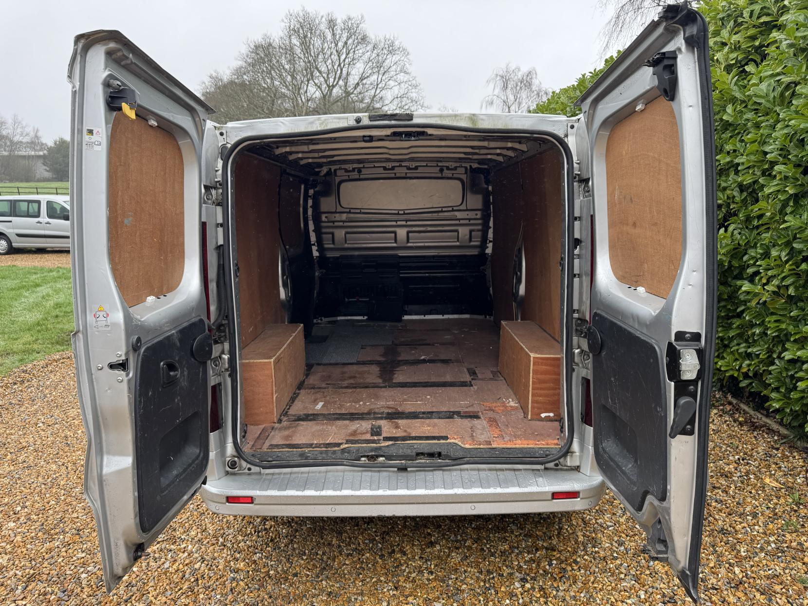 Vauxhall Vivaro 1.6 CDTi 2900 Sportive Panel Van 5dr Diesel Manual L2 H1 Euro 6 (120 ps)