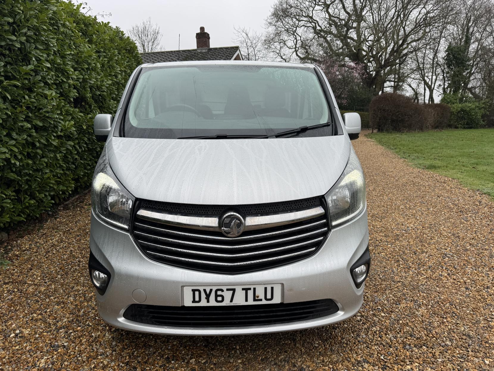 Vauxhall Vivaro 1.6 CDTi 2900 Sportive Panel Van 5dr Diesel Manual L2 H1 Euro 6 (120 ps)