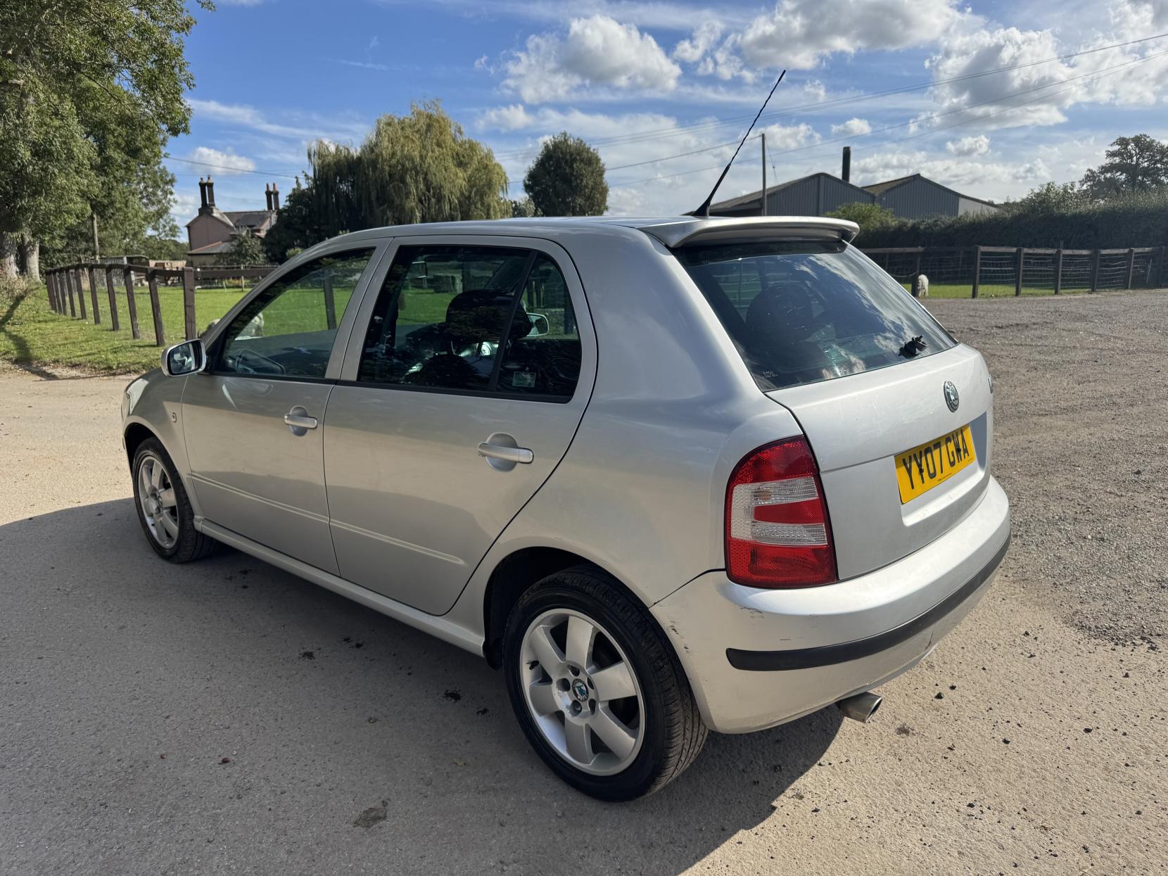 Skoda Fabia 1.2 HTP 12V Sport Hatchback 5dr Petrol Manual (140 g/km, 64 bhp)