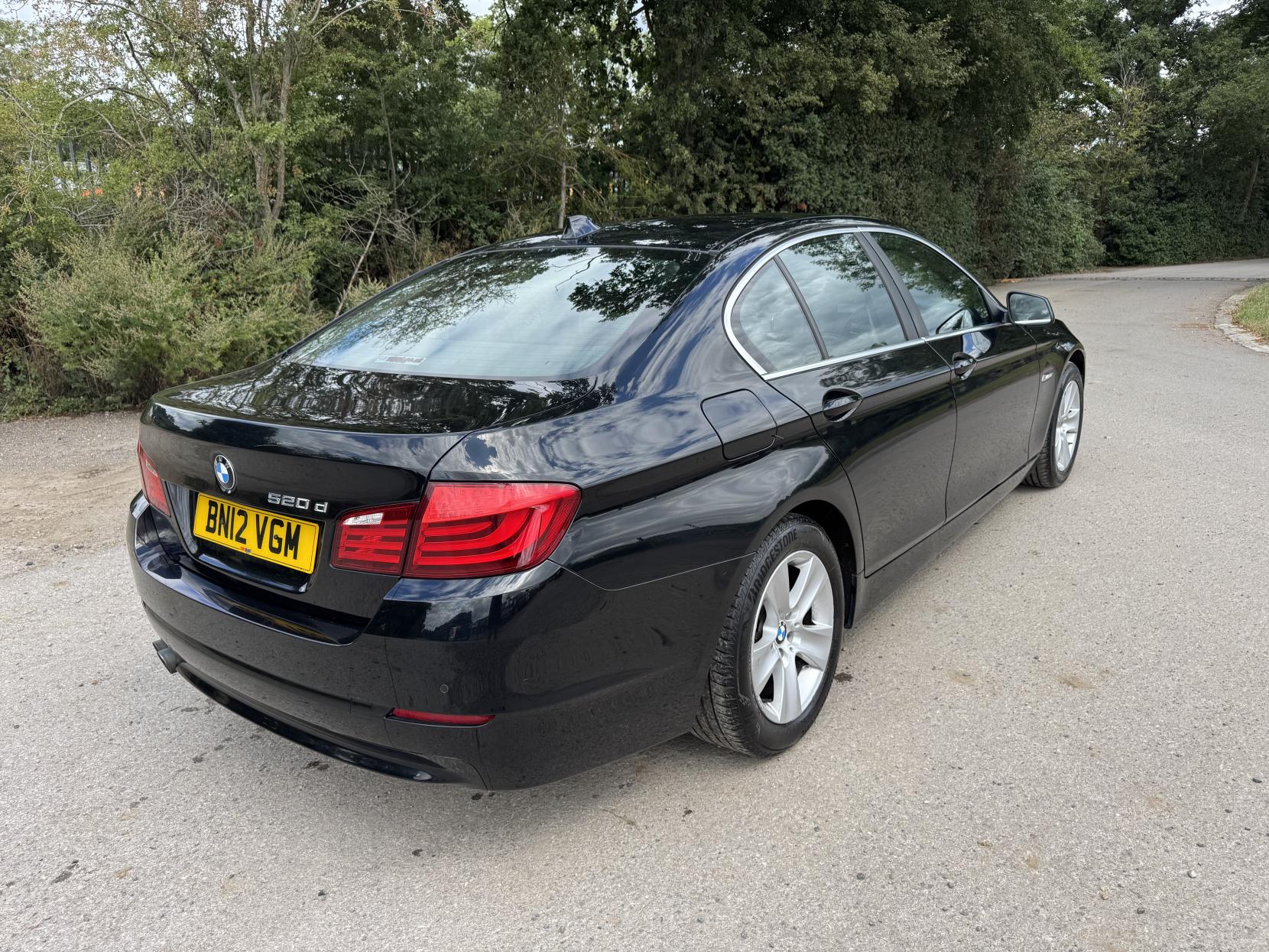 BMW 5 Series 2.0 520d ED EfficientDynamics Saloon 4dr Diesel Manual Euro 5 (s/s) (184 ps)