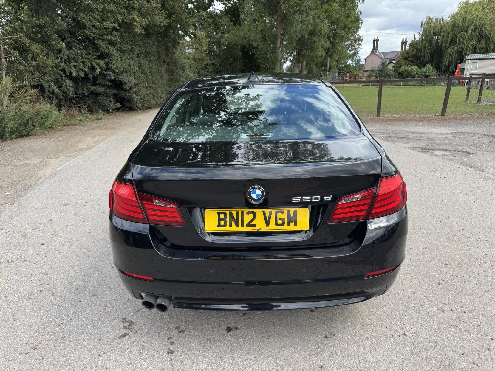 BMW 5 Series 2.0 520d ED EfficientDynamics Saloon 4dr Diesel Manual Euro 5 (s/s) (184 ps)