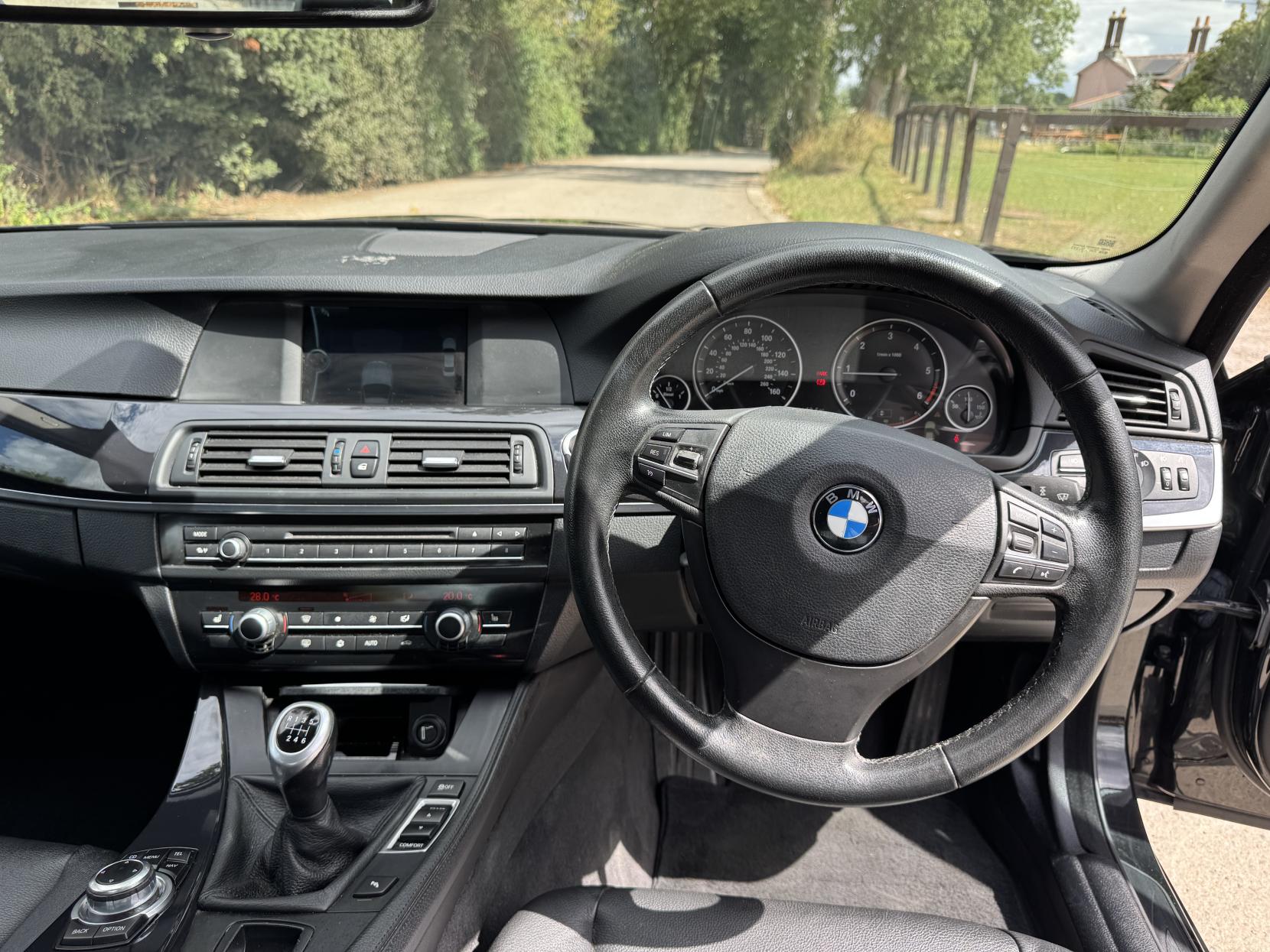 BMW 5 Series 2.0 520d ED EfficientDynamics Saloon 4dr Diesel Manual Euro 5 (s/s) (184 ps)
