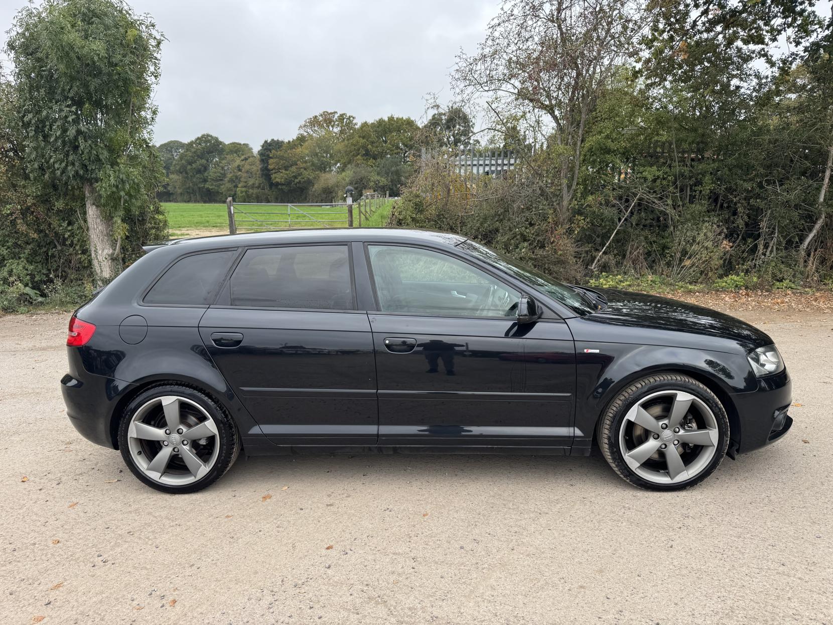 Audi A3 2.0 TDI Black Edition Sportback 5dr Diesel S Tronic Euro 5 (s/s) (170 ps)
