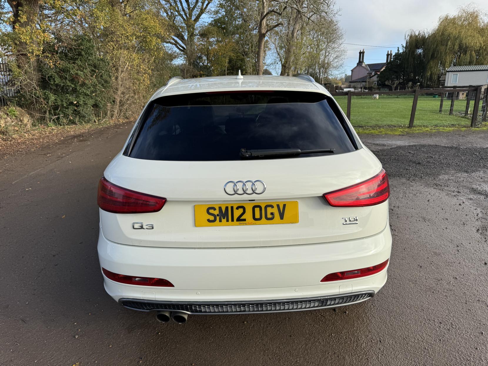 Audi Q3 2.0 TDI S line SUV 5dr Diesel S Tronic quattro Euro 5 (s/s) (177 ps)