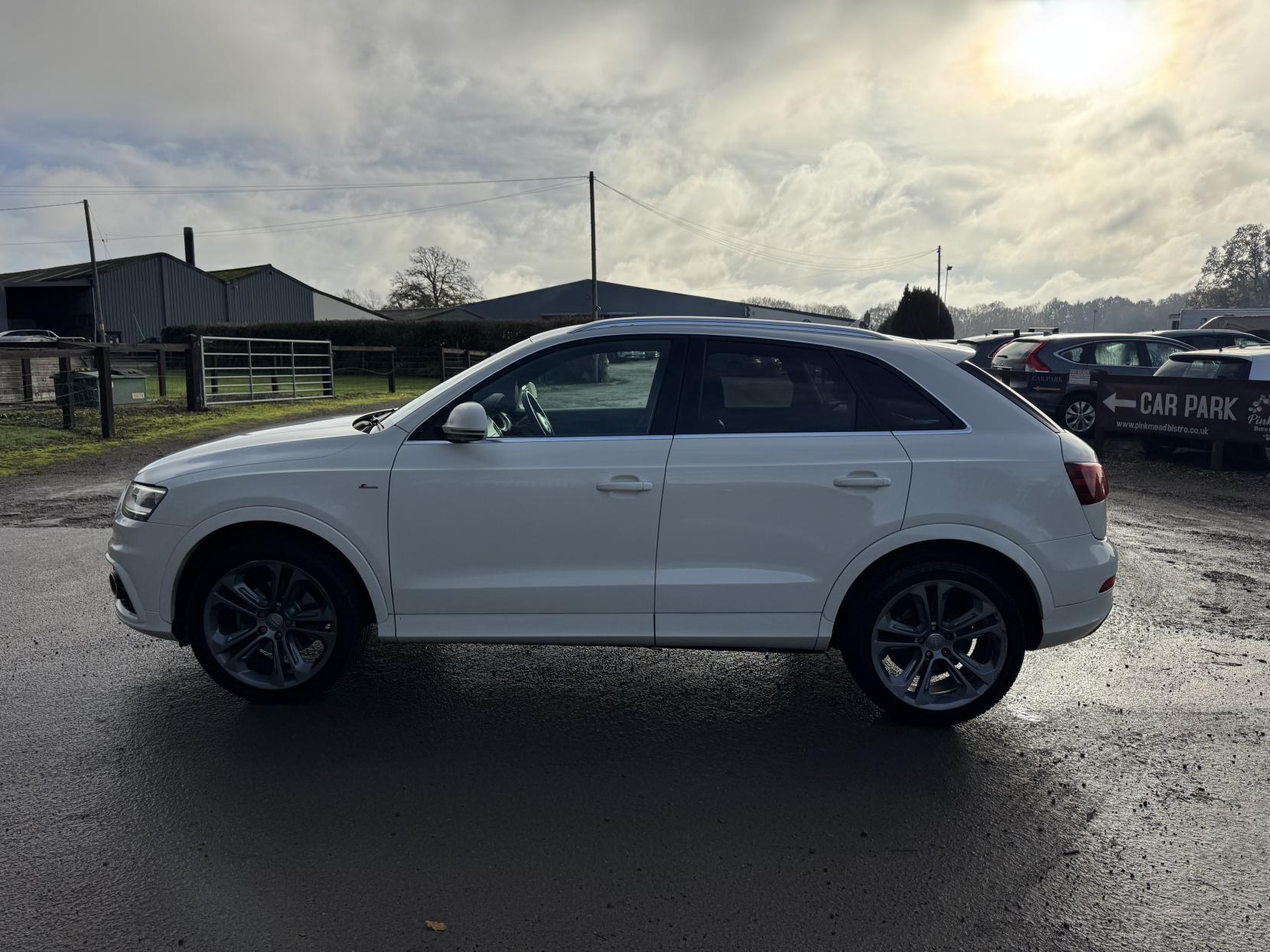 Audi Q3 2.0 TDI S line SUV 5dr Diesel S Tronic quattro Euro 5 (s/s) (177 ps)