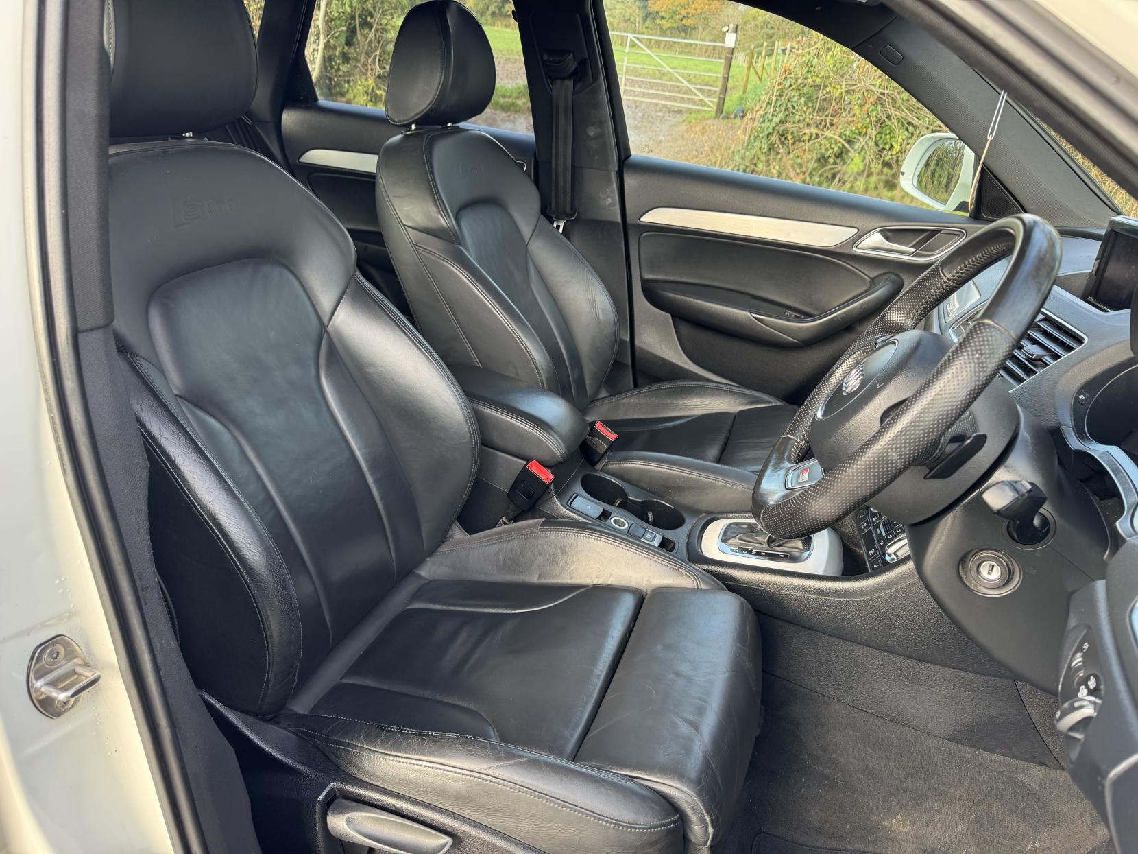 Audi Q3 2.0 TDI S line SUV 5dr Diesel S Tronic quattro Euro 5 (s/s) (177 ps)