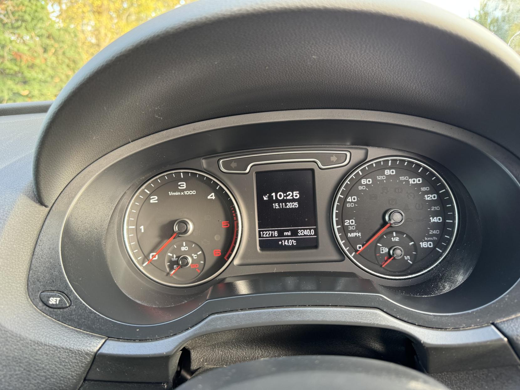 Audi Q3 2.0 TDI S line SUV 5dr Diesel S Tronic quattro Euro 5 (s/s) (177 ps)