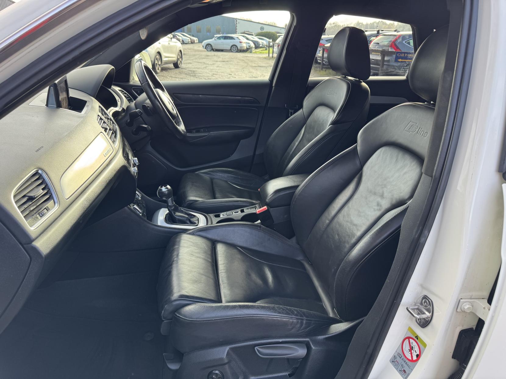 Audi Q3 2.0 TDI S line SUV 5dr Diesel S Tronic quattro Euro 5 (s/s) (177 ps)