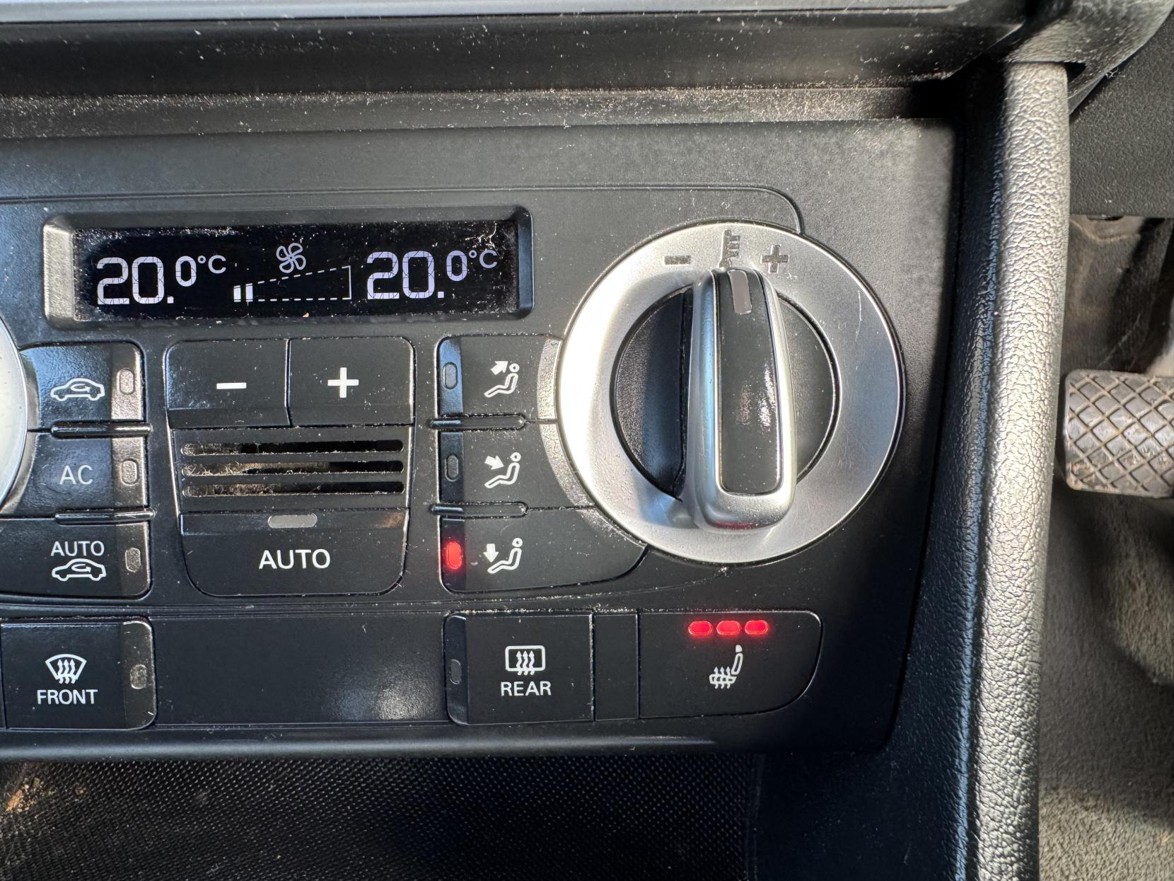 Audi Q3 2.0 TDI S line SUV 5dr Diesel S Tronic quattro Euro 5 (s/s) (177 ps)