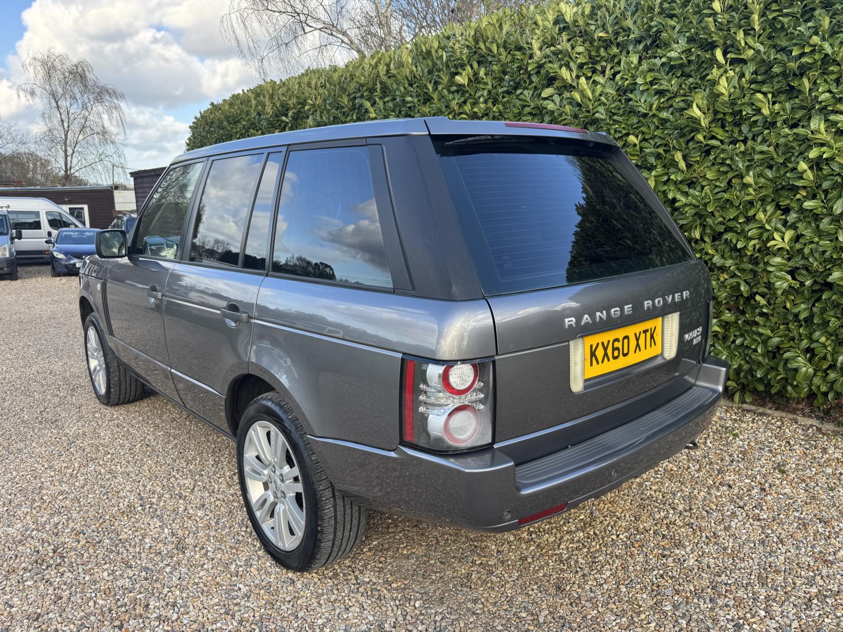 Land Rover Range Rover 3.6 TD V8 Vogue SE SUV 5dr Diesel Auto 4WD Euro 4 (271 ps)