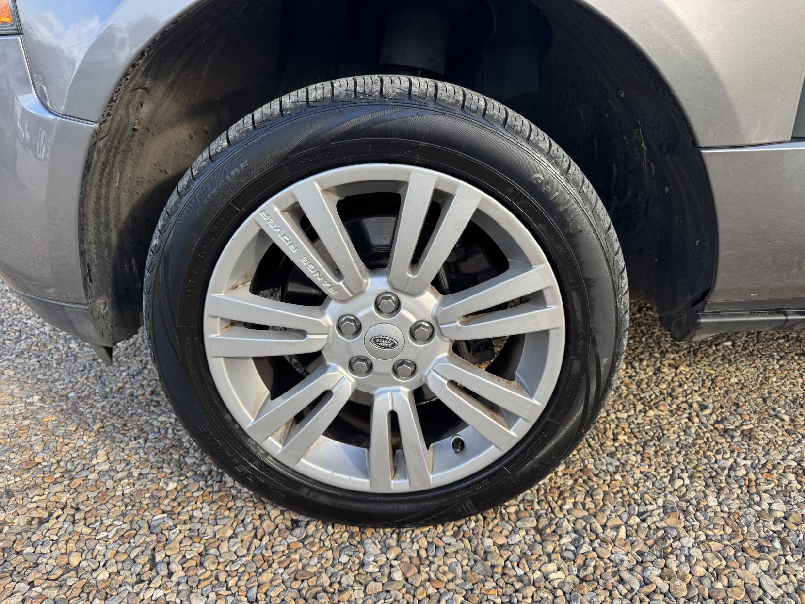 Land Rover Range Rover 3.6 TD V8 Vogue SE SUV 5dr Diesel Auto 4WD Euro 4 (271 ps)