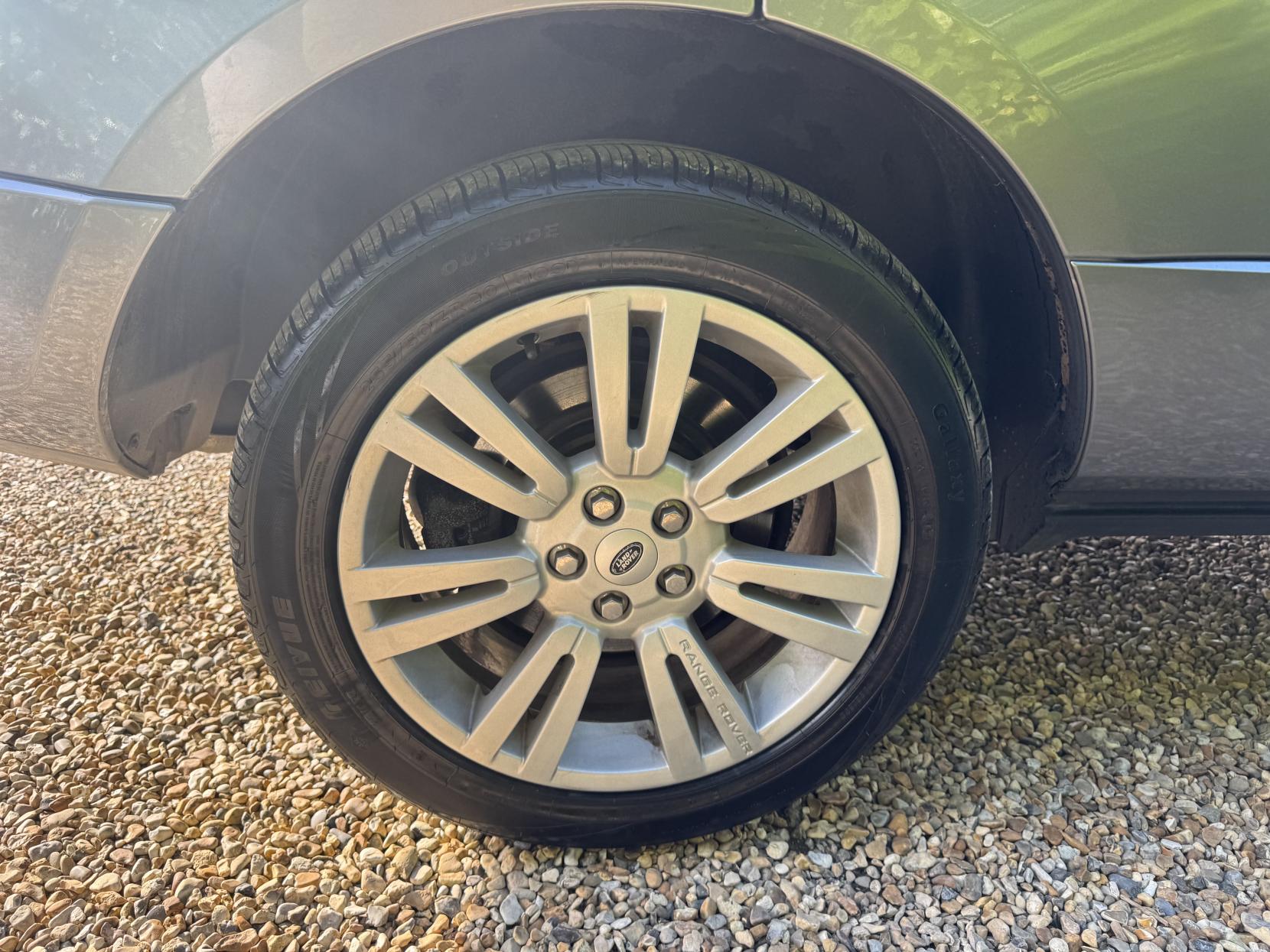 Land Rover Range Rover 3.6 TD V8 Vogue SE SUV 5dr Diesel Auto 4WD Euro 4 (271 ps)