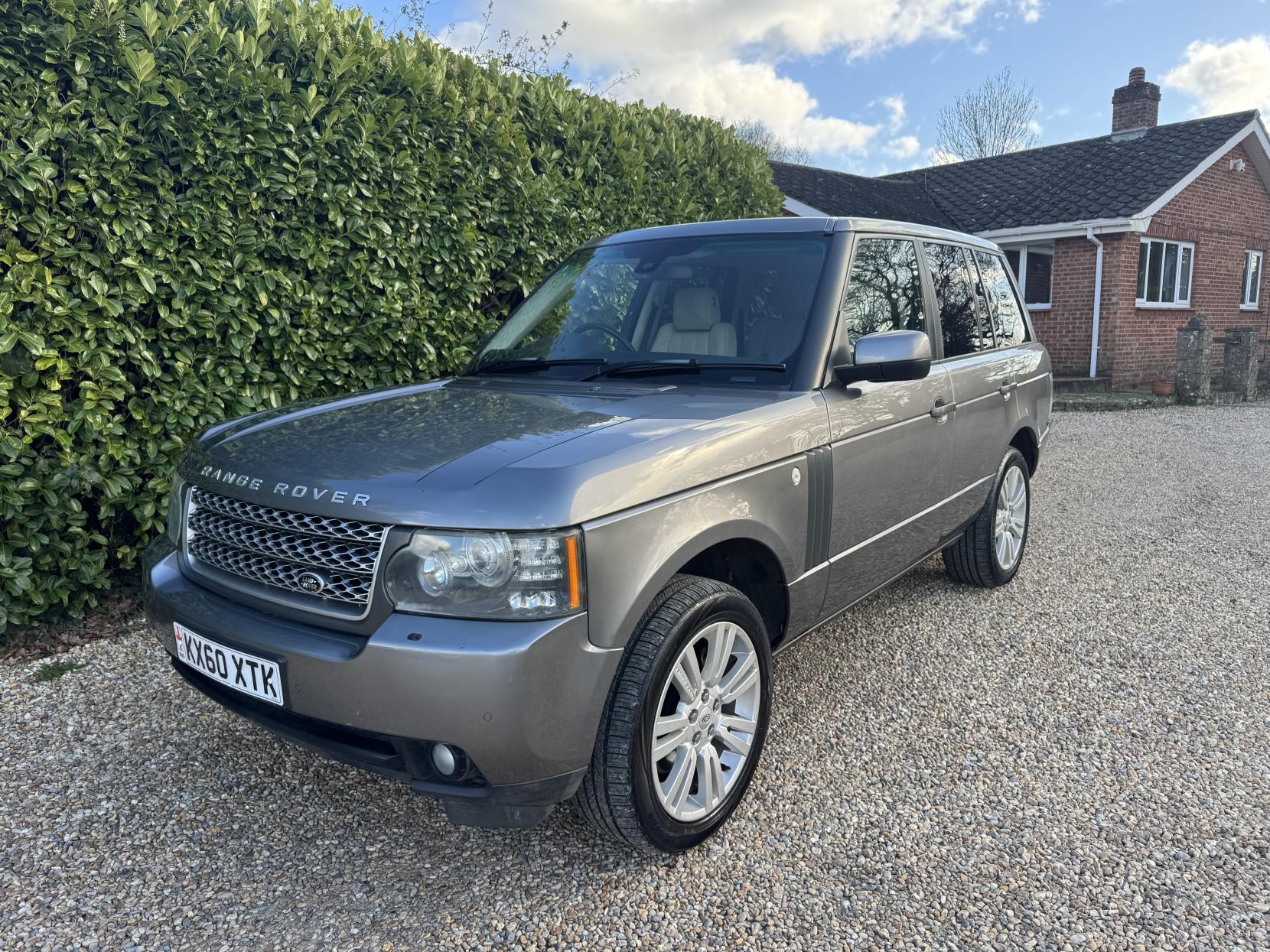 Land Rover Range Rover 3.6 TD V8 Vogue SE SUV 5dr Diesel Auto 4WD Euro 4 (271 ps)
