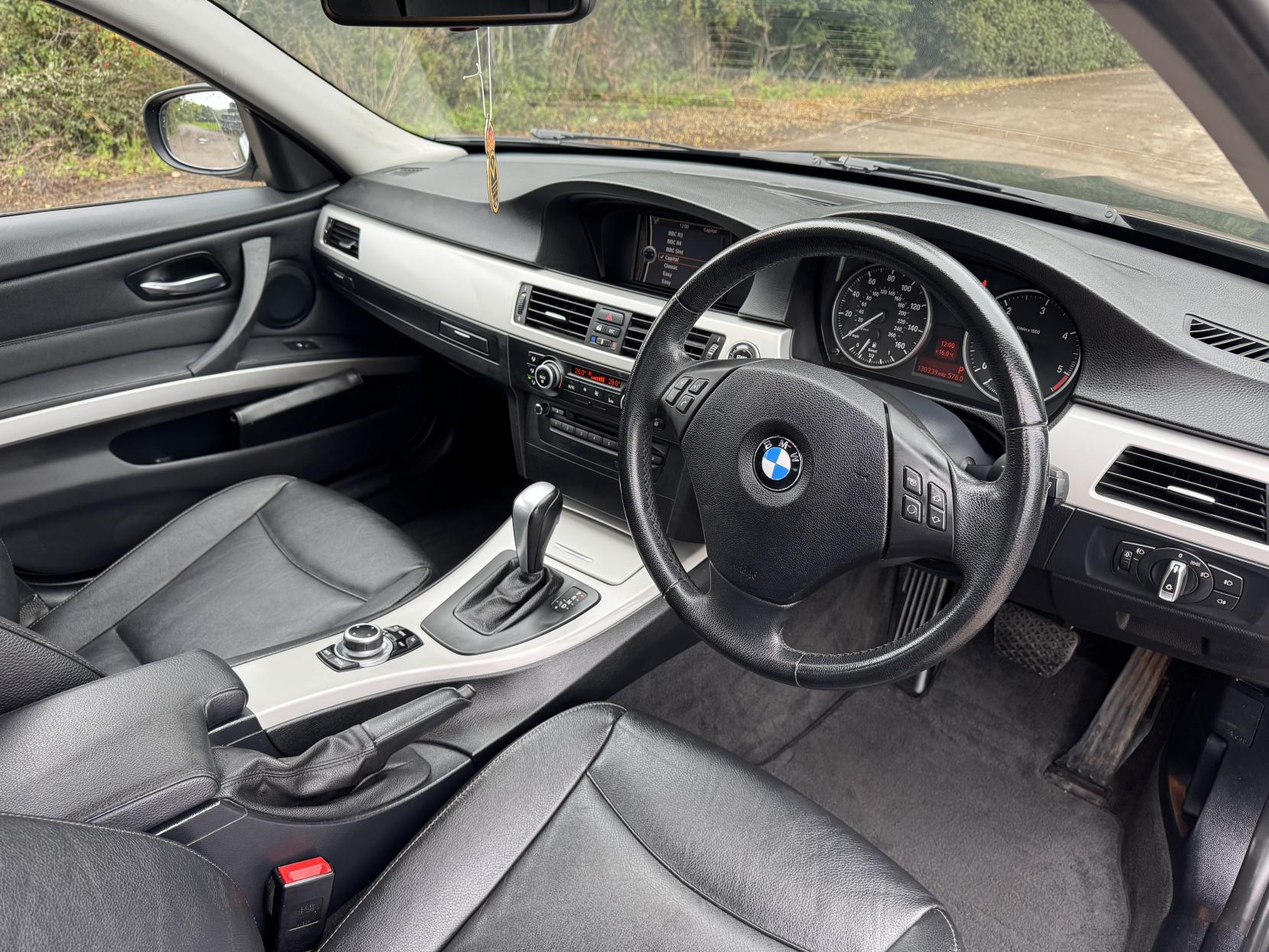 BMW 3 Series 2.0 318d SE Business Edition Touring 5dr Diesel Steptronic Euro 5 (143 ps)