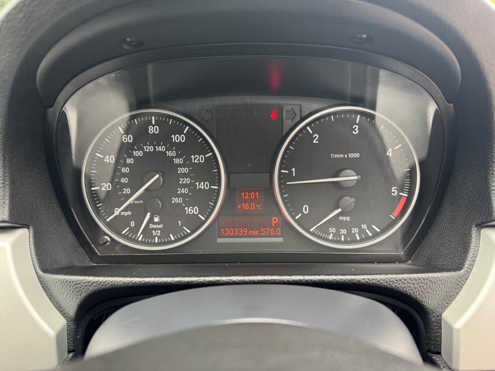 BMW 3 Series 2.0 318d SE Business Edition Touring 5dr Diesel Steptronic Euro 5 (143 ps)