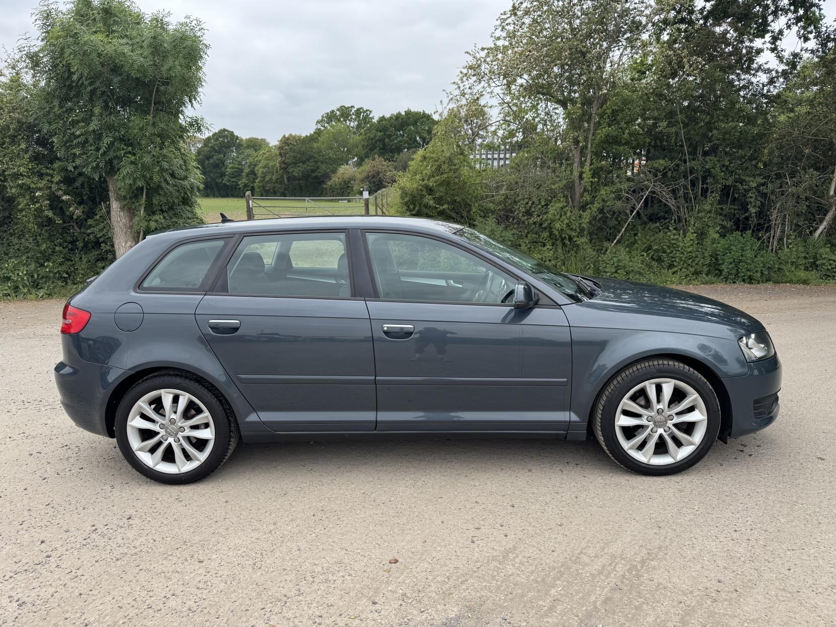 Audi A3 1.6 TDI Sport Sportback 5dr Diesel Manual Euro 5 (s/s) (105 ps)