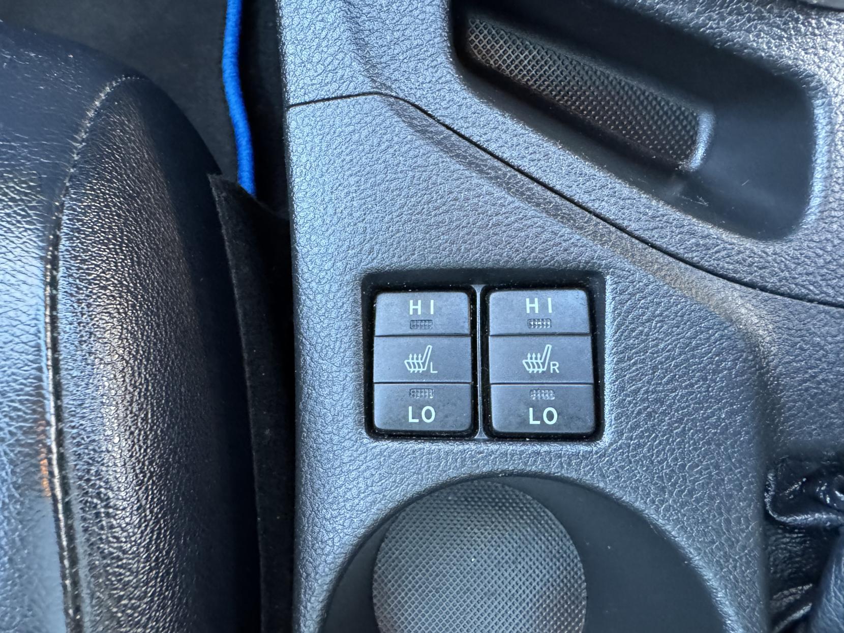 Toyota Auris 1.8 VVT-h Excel Hatchback 5dr Petrol Hybrid CVT Euro 5 (s/s) (136 ps)