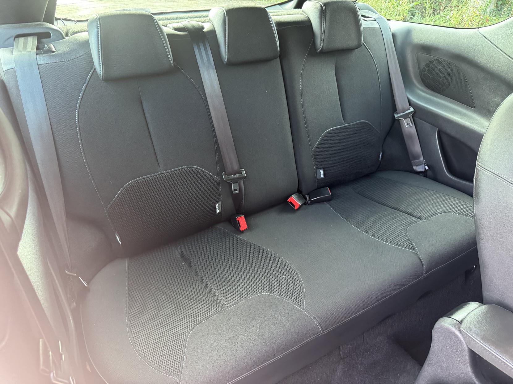 Citroen DS3 1.6 e-HDi Airdream DStyle Plus Hatchback 3dr Diesel Manual Euro 5 (s/s) (90 ps)
