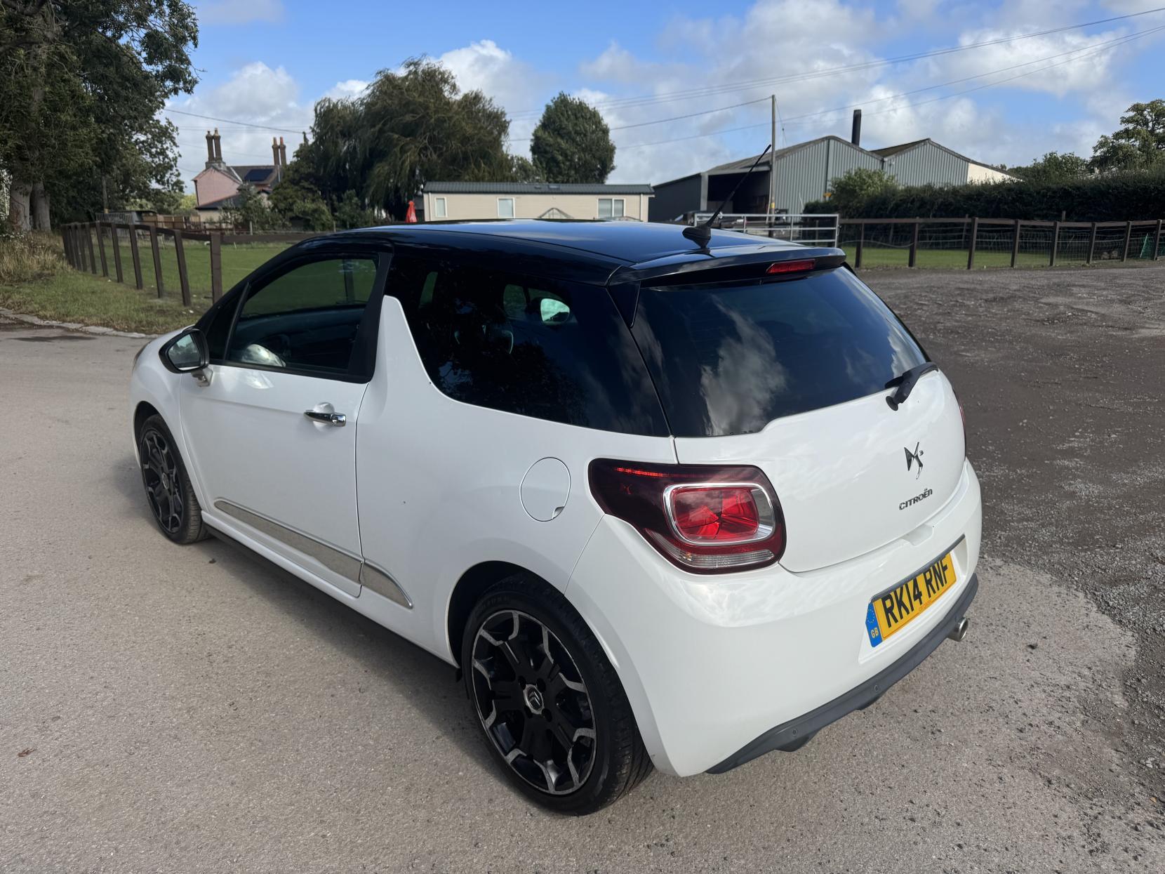 Citroen DS3 1.6 e-HDi Airdream DStyle Plus Hatchback 3dr Diesel Manual Euro 5 (s/s) (90 ps)