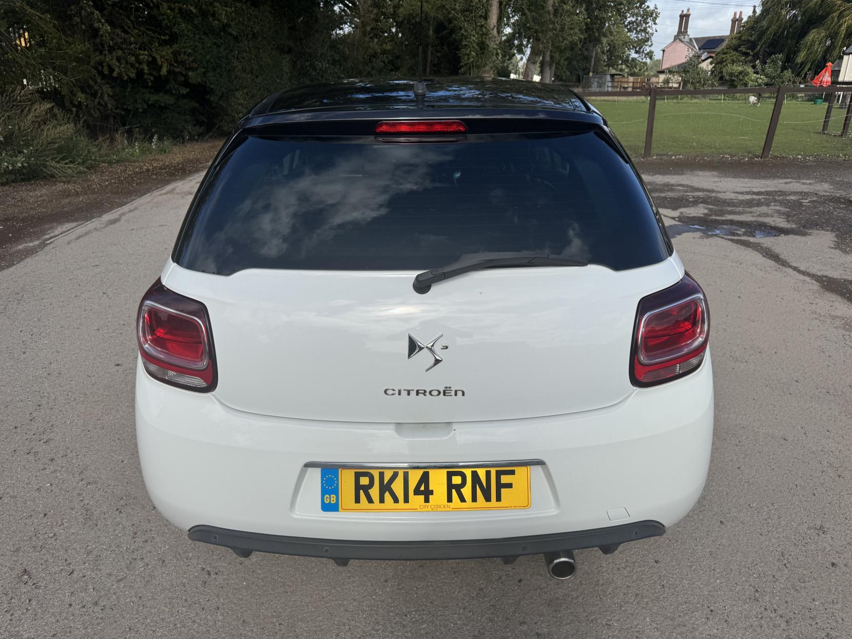 Citroen DS3 1.6 e-HDi Airdream DStyle Plus Hatchback 3dr Diesel Manual Euro 5 (s/s) (90 ps)