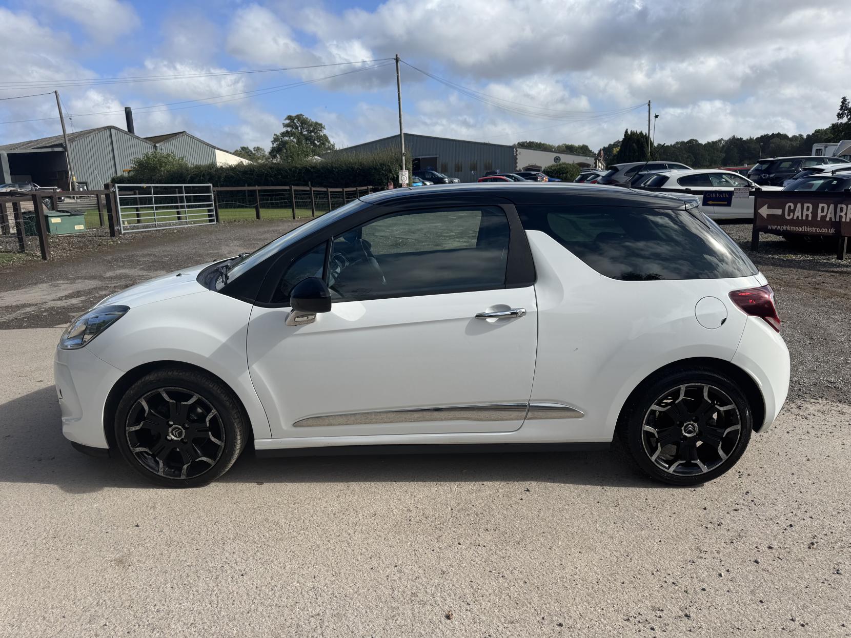 Citroen DS3 1.6 e-HDi Airdream DStyle Plus Hatchback 3dr Diesel Manual Euro 5 (s/s) (90 ps)