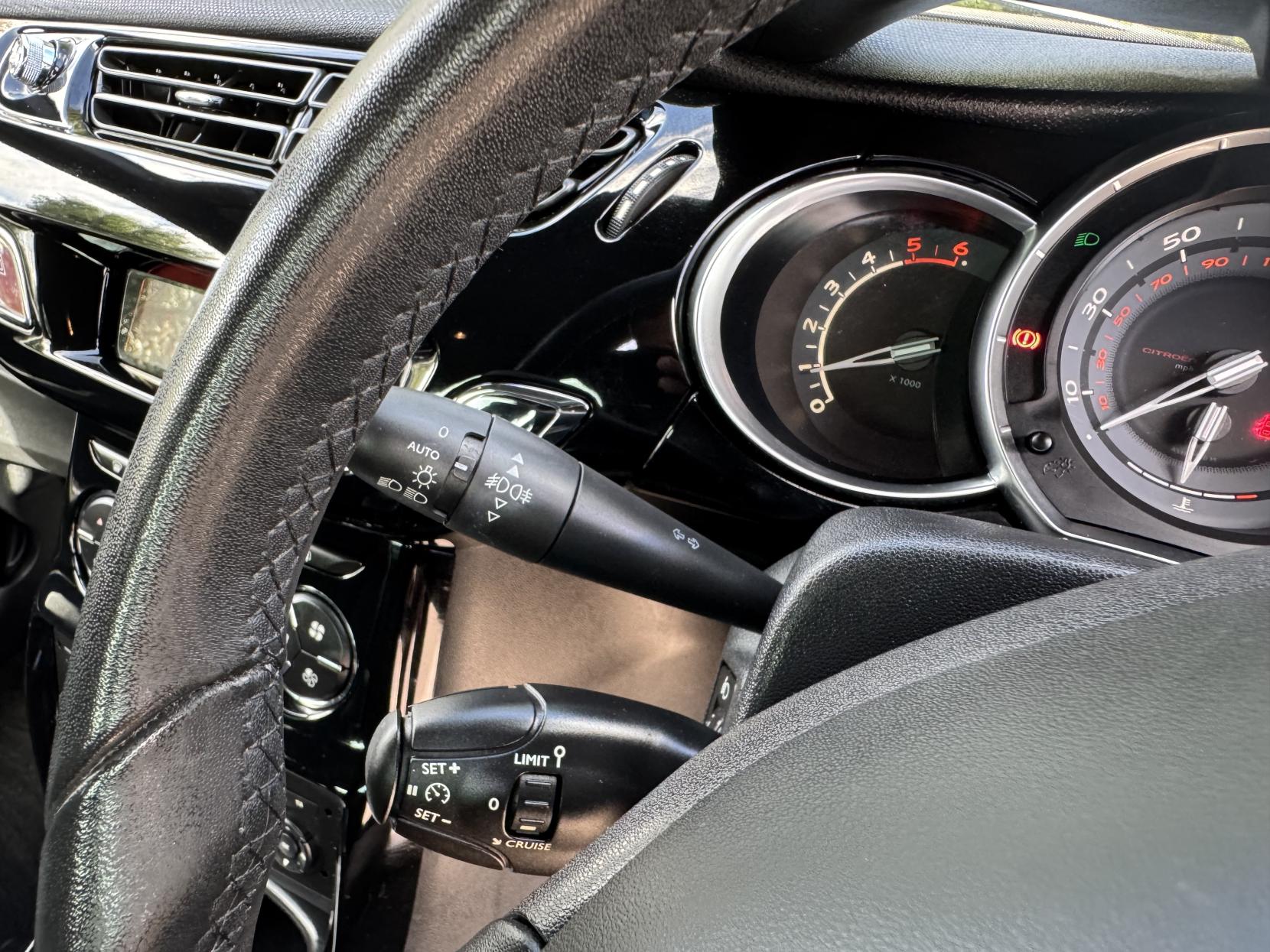 Citroen DS3 1.6 e-HDi Airdream DStyle Plus Hatchback 3dr Diesel Manual Euro 5 (s/s) (90 ps)