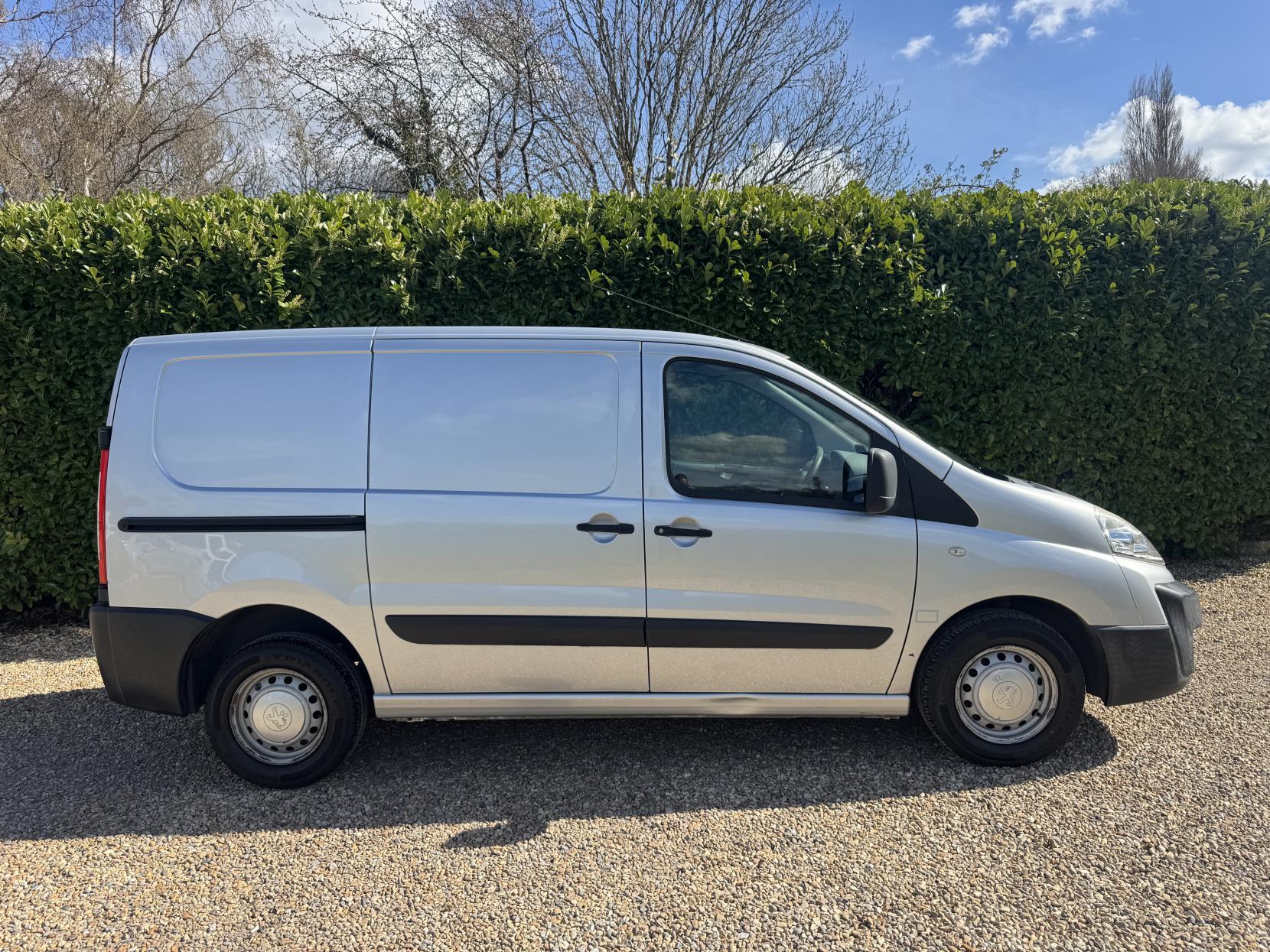 Peugeot Expert 1.6 HDi Panel Van 4dr Diesel Manual L1 H1 (191 g/km, 90 bhp)