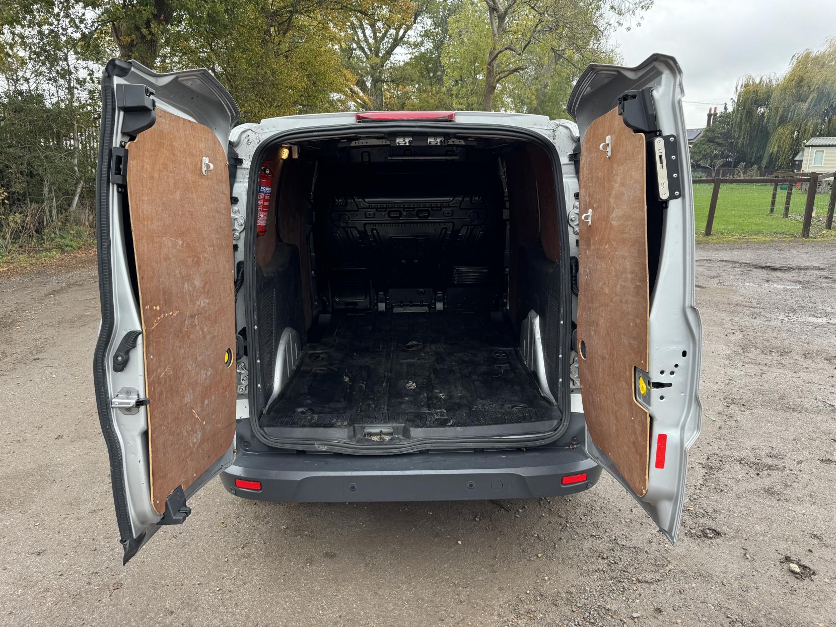 Ford Transit Connect 1.6 TDCi 210 Trend Panel Van 5dr Diesel Manual L2 H1 (128 g/km, 94 bhp)