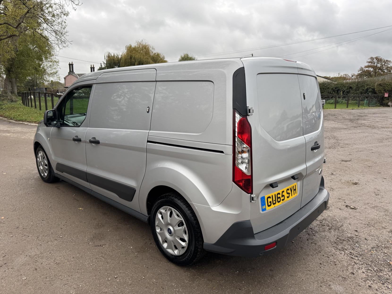 Ford Transit Connect 1.6 TDCi 210 Trend Panel Van 5dr Diesel Manual L2 H1 (128 g/km, 94 bhp)