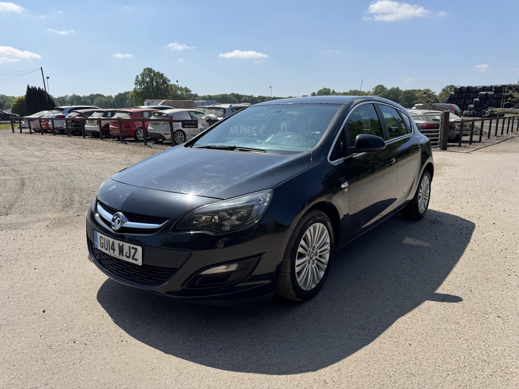 Vauxhall Astra 1.4 16v Excite Hatchback 5dr Petrol Manual Euro 5 (100 ps)