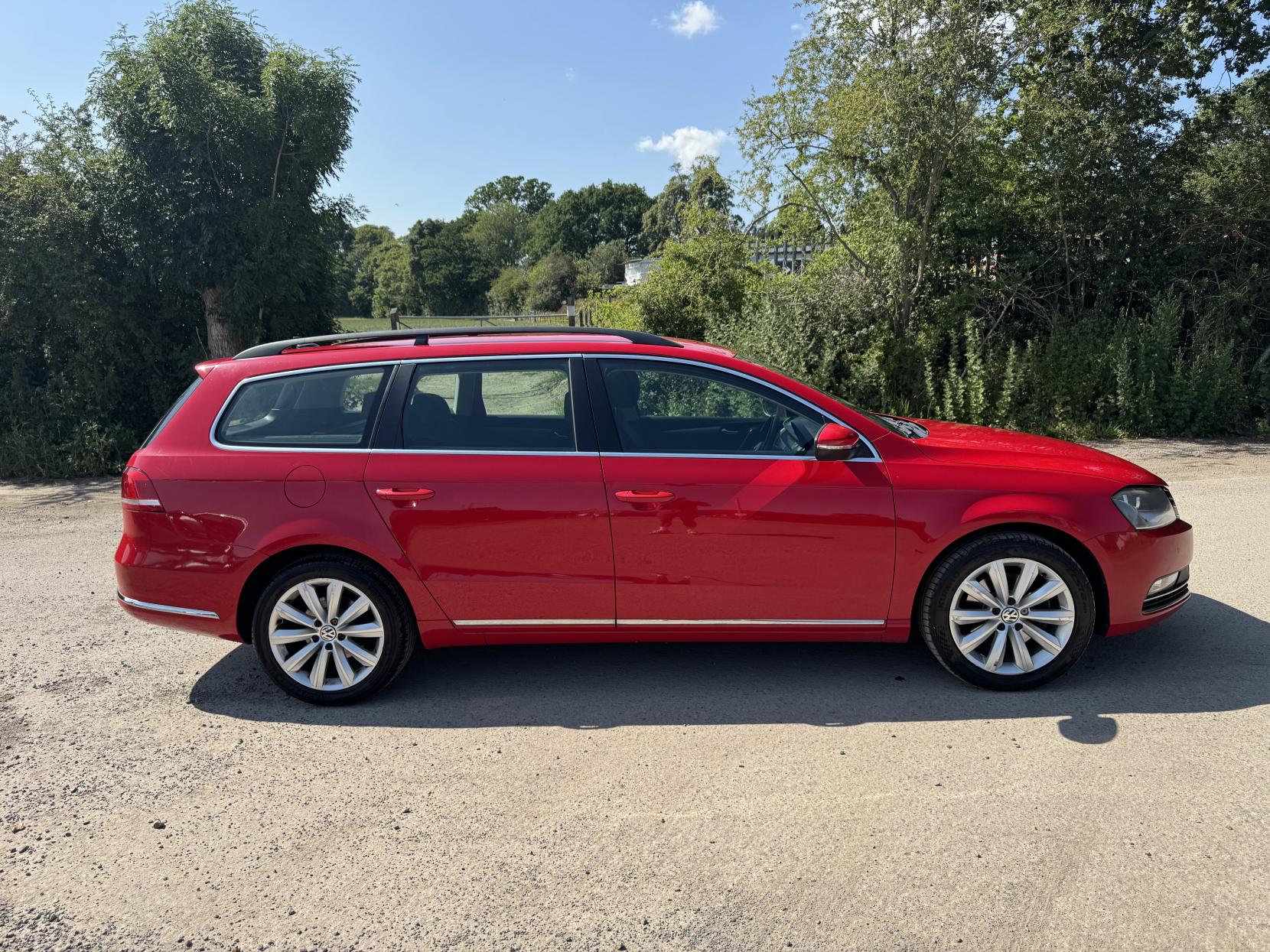 Volkswagen Passat 1.6 TDI BlueMotion Tech Highline Estate 5dr Diesel Manual Euro 5 (s/s) (105 ps)