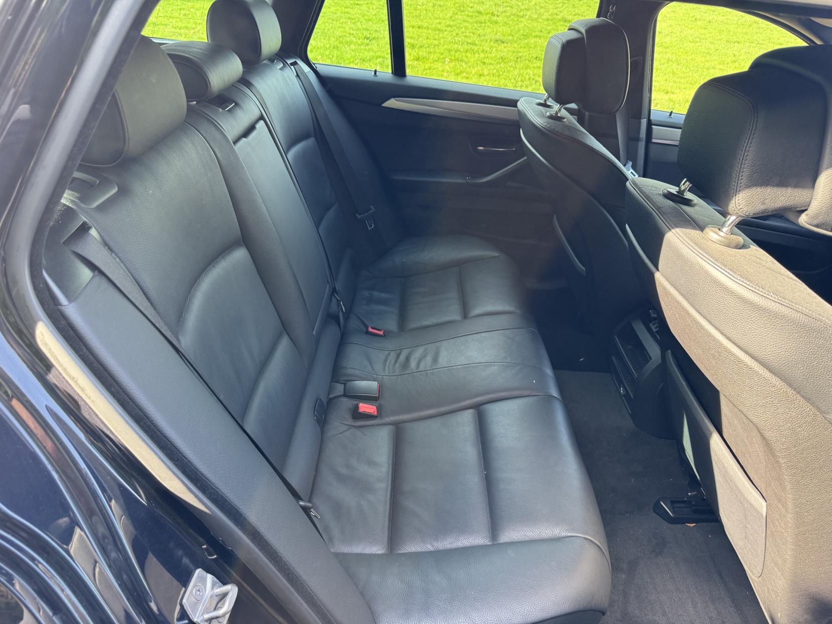 BMW 5 Series 2.0 520d M Sport Touring 5dr Diesel Steptronic Euro 5 (s/s) (184 ps)