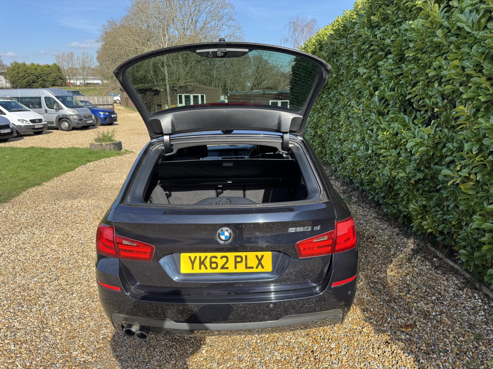 BMW 5 Series 2.0 520d M Sport Touring 5dr Diesel Steptronic Euro 5 (s/s) (184 ps)