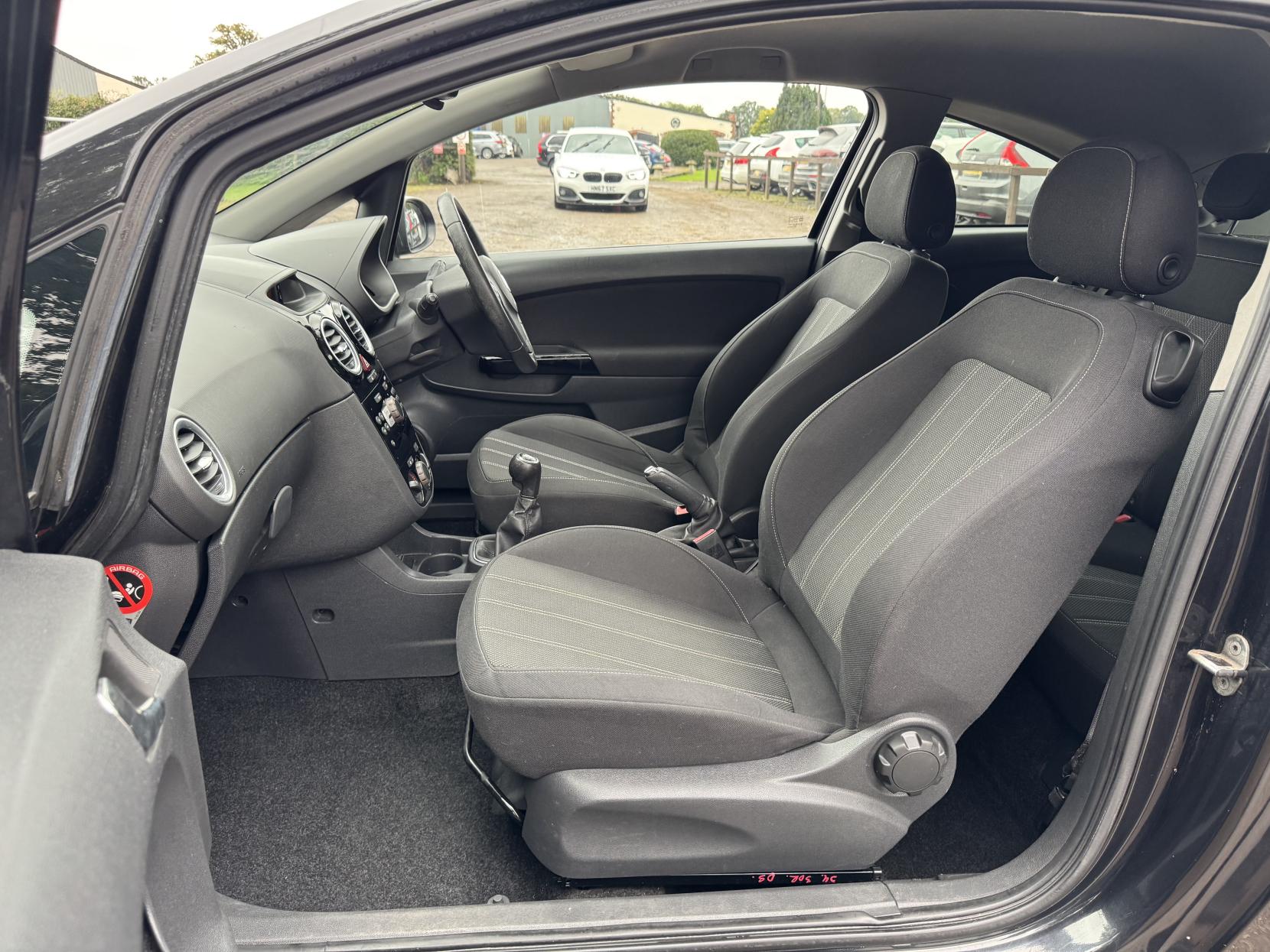 Vauxhall Corsa 1.2 16V Limited Edition Hatchback 3dr Petrol Manual Euro 5 (85 ps)