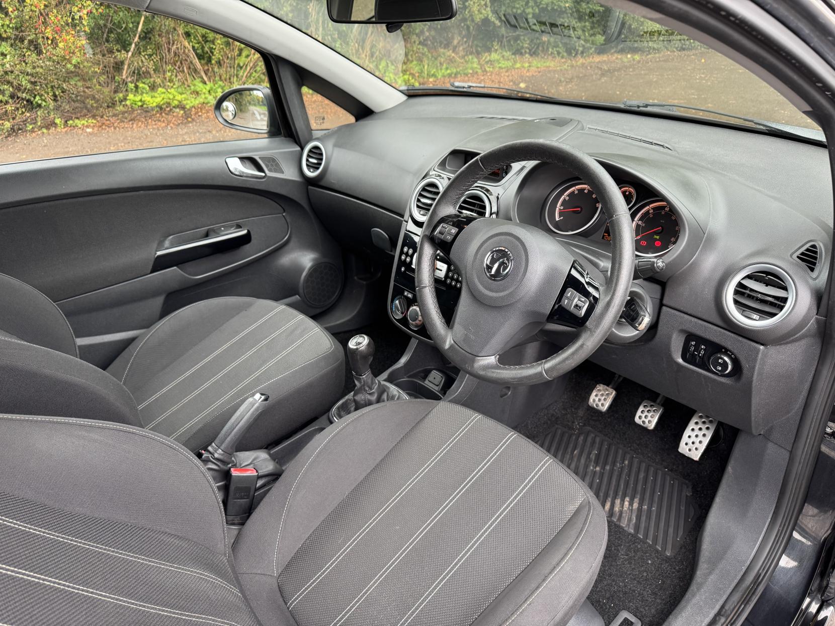 Vauxhall Corsa 1.2 16V Limited Edition Hatchback 3dr Petrol Manual Euro 5 (85 ps)