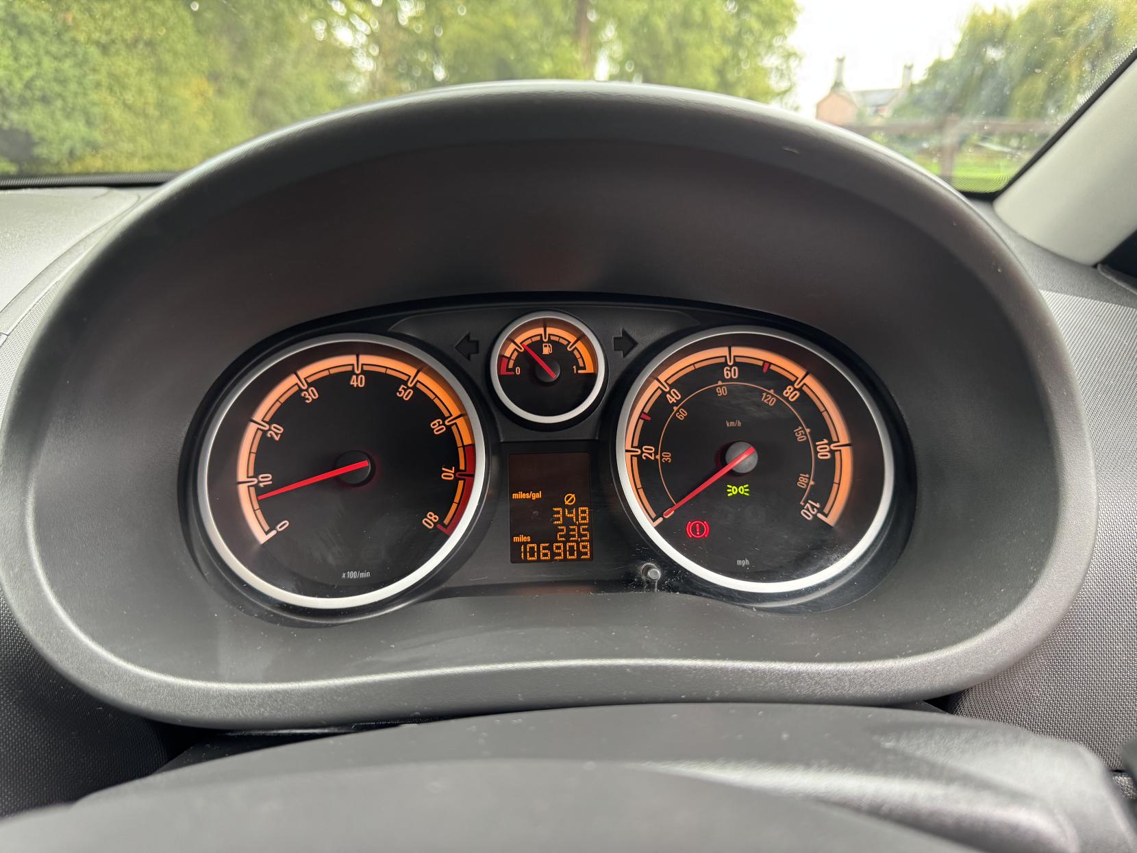 Vauxhall Corsa 1.2 16V Limited Edition Hatchback 3dr Petrol Manual Euro 5 (85 ps)