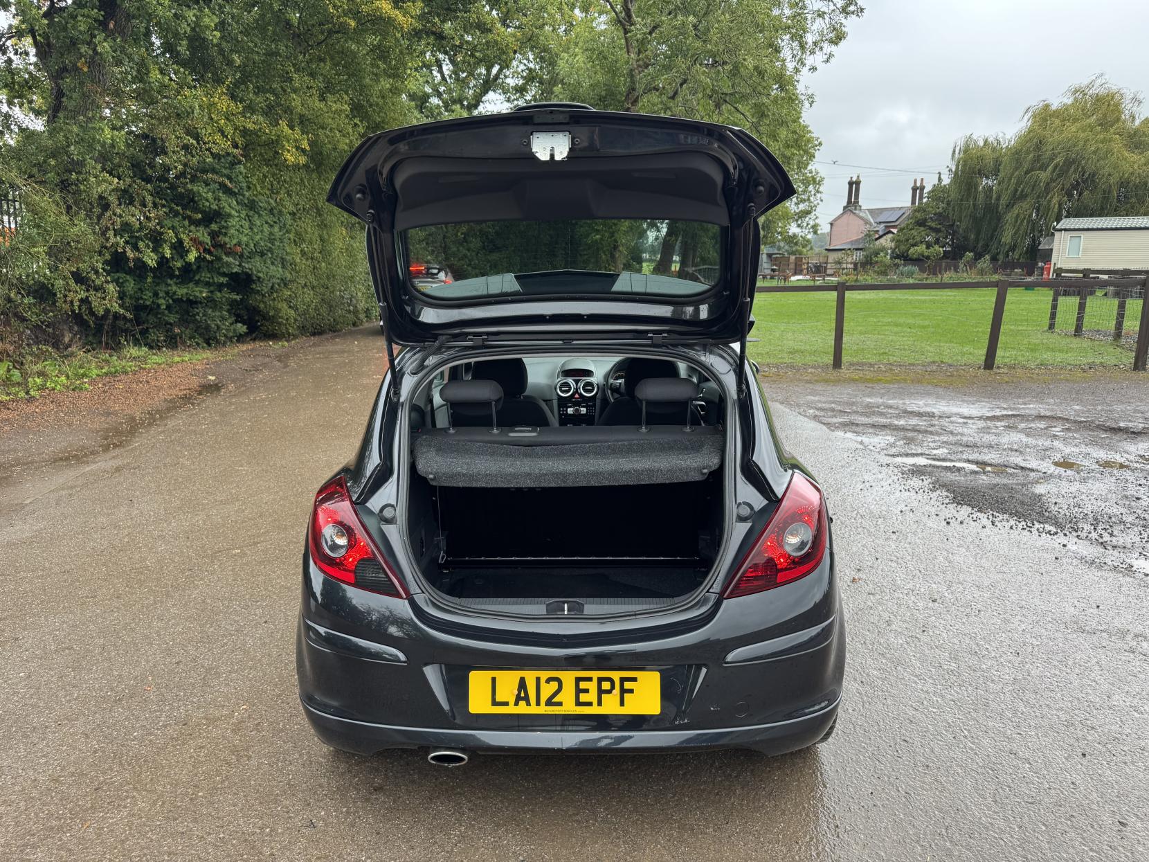 Vauxhall Corsa 1.2 16V Limited Edition Hatchback 3dr Petrol Manual Euro 5 (85 ps)