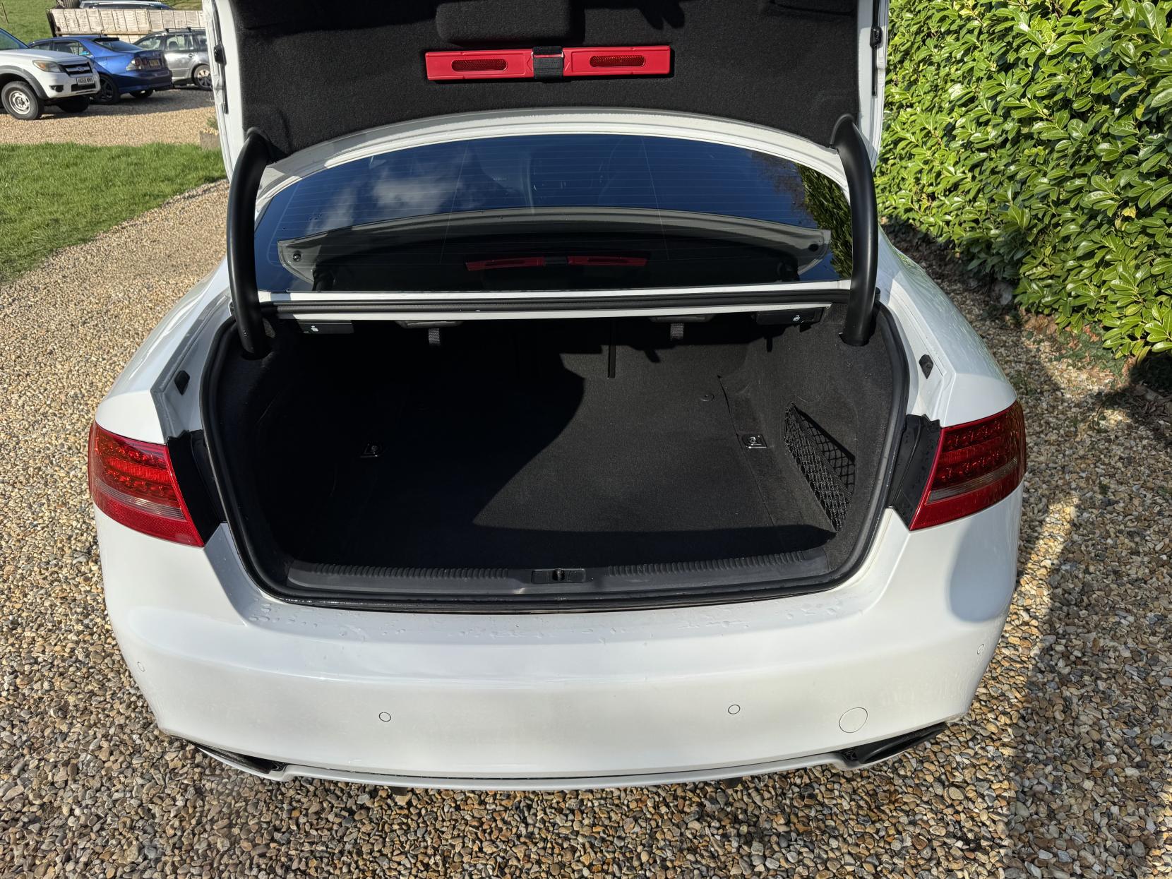 Audi RS5 4.2 FSI V8 Coupe 2dr Petrol S Tronic quattro Euro 4 (450 ps)