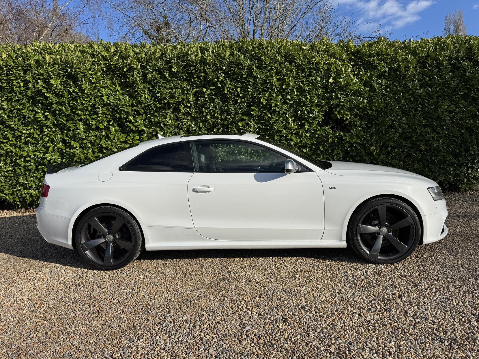 Audi RS5 4.2 FSI V8 Coupe 2dr Petrol S Tronic quattro Euro 4 (450 ps)